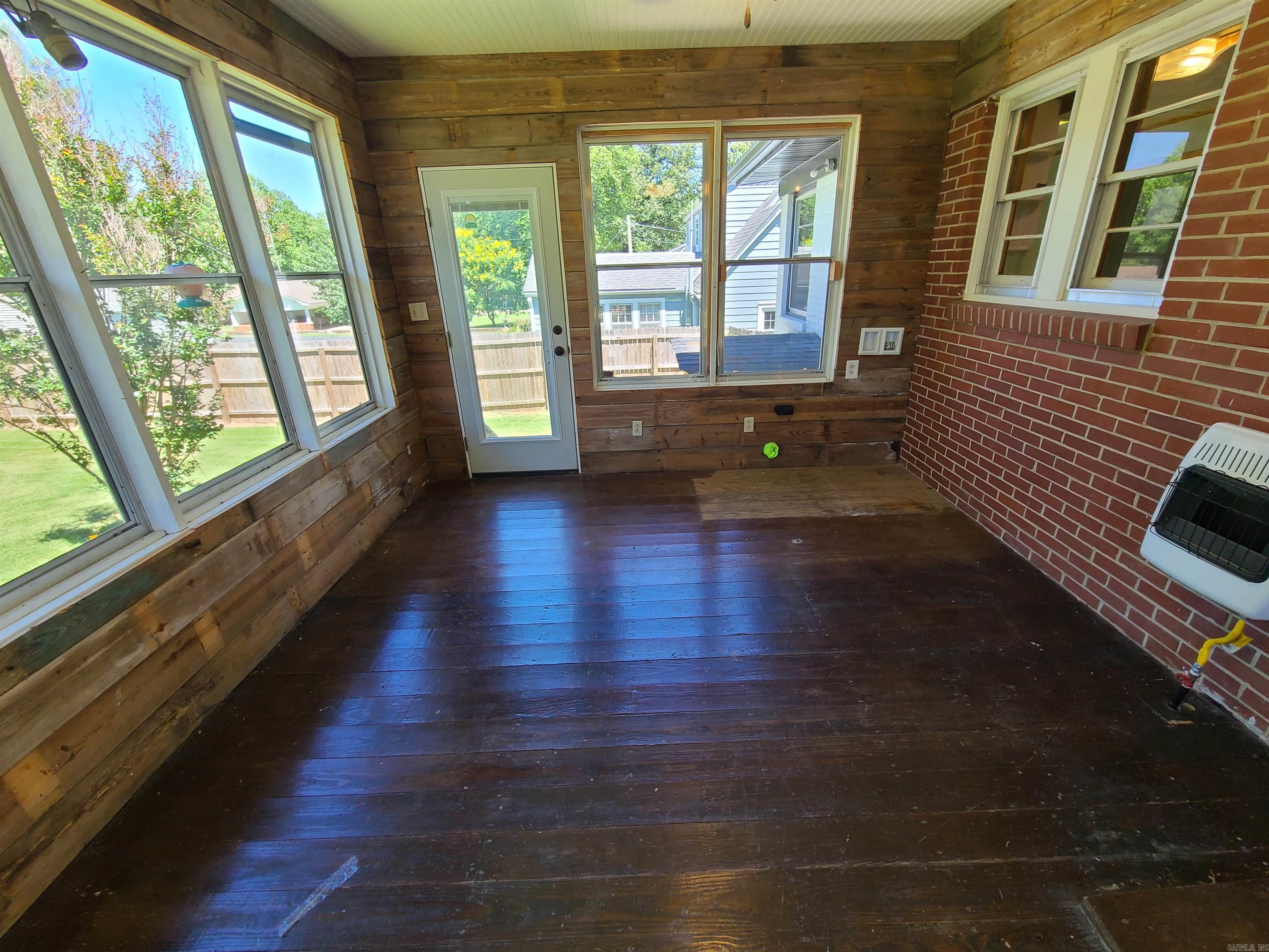 M&B PIGGOTT 2-20-8 - Residential