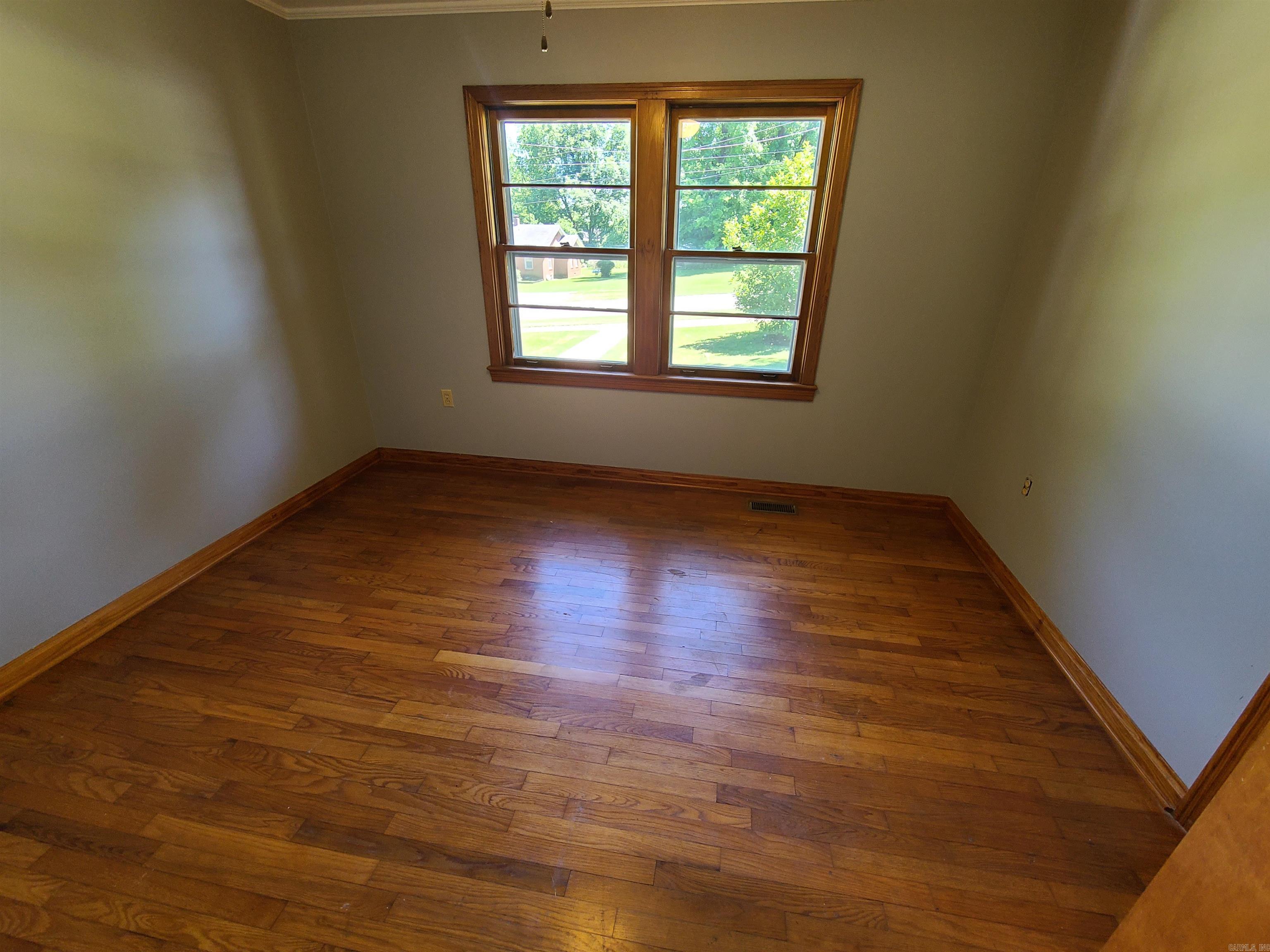 M&B PIGGOTT 2-20-8 - Residential