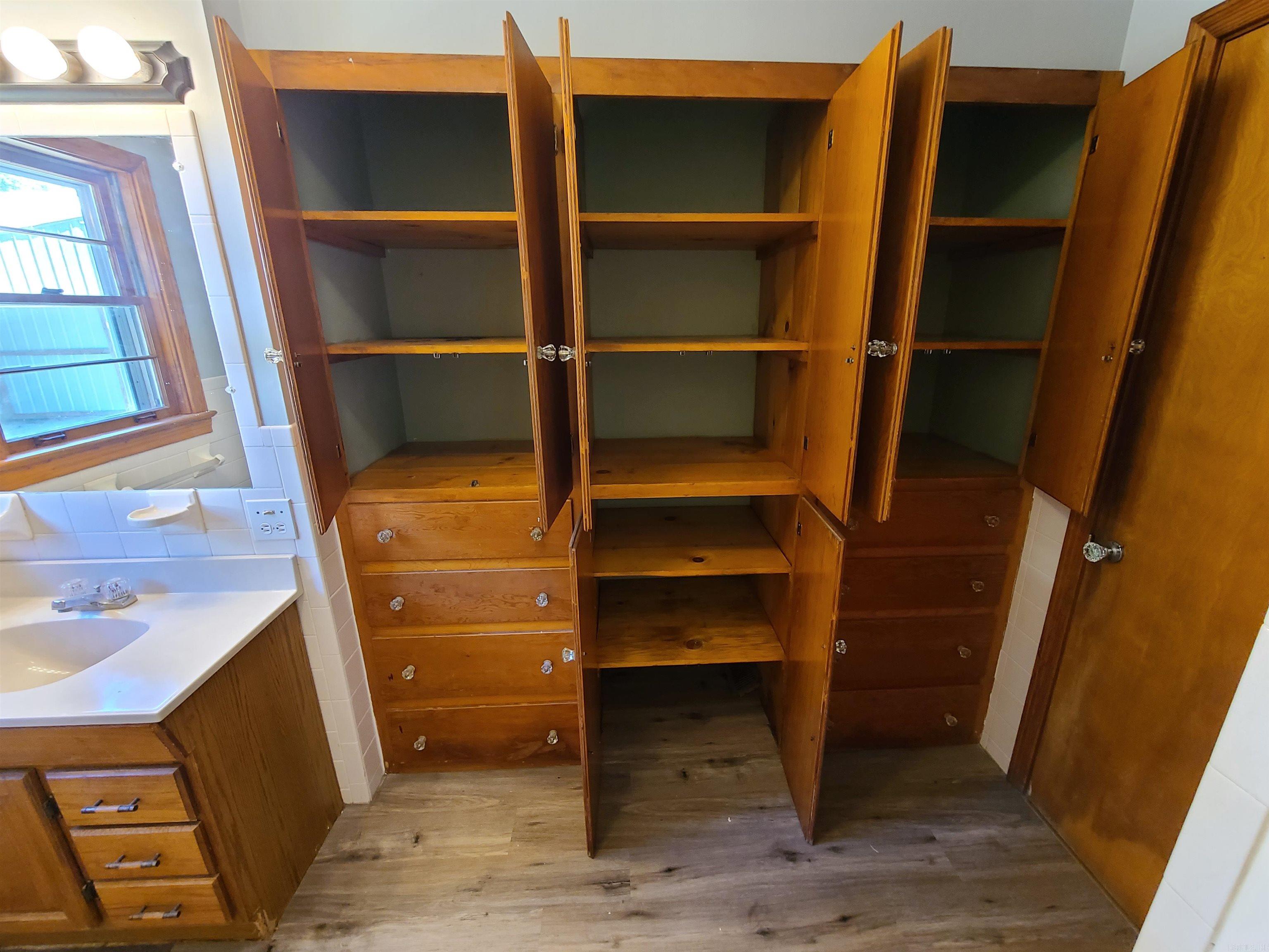 M&B PIGGOTT 2-20-8 - Residential