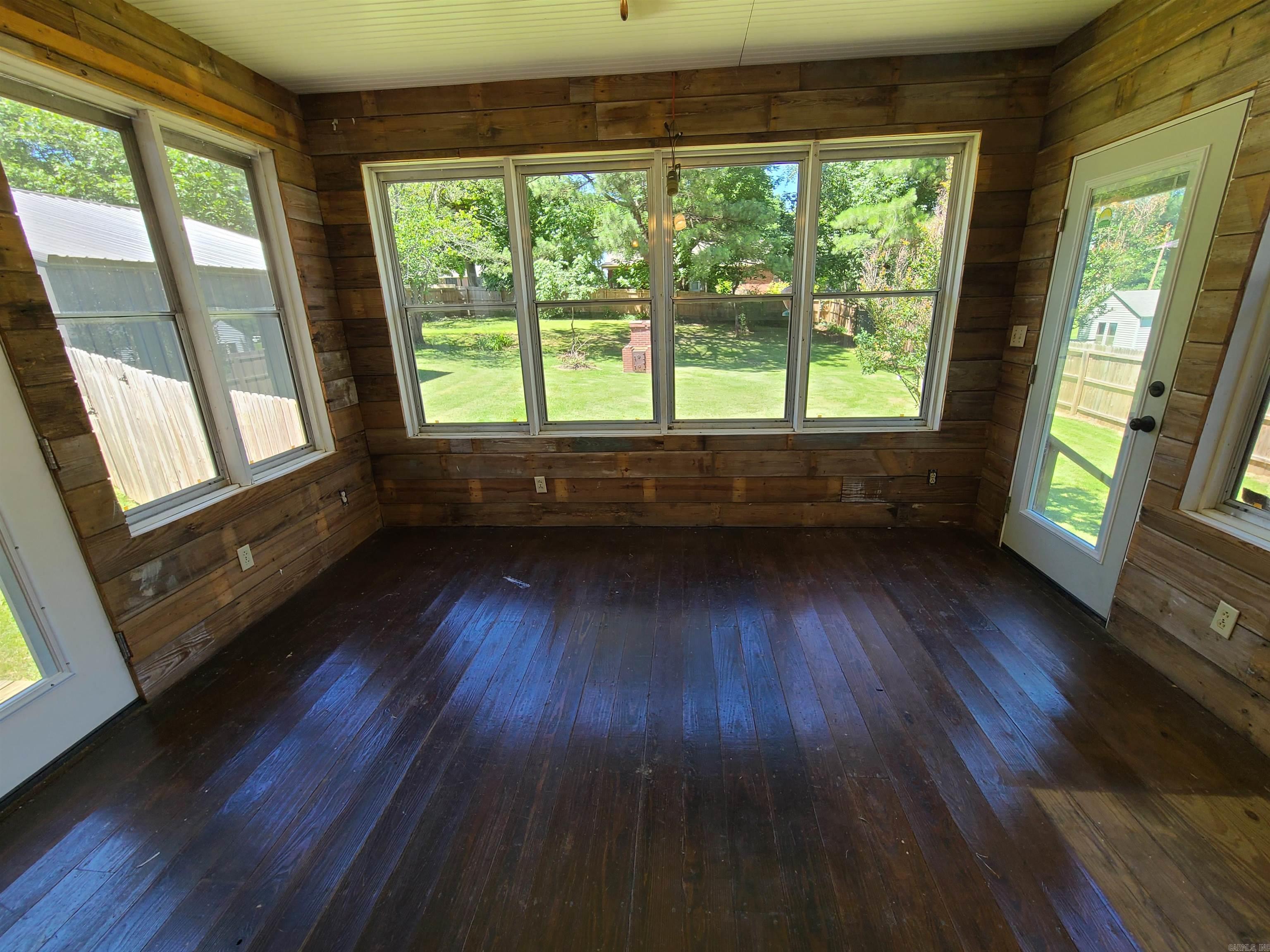 M&B PIGGOTT 2-20-8 - Residential