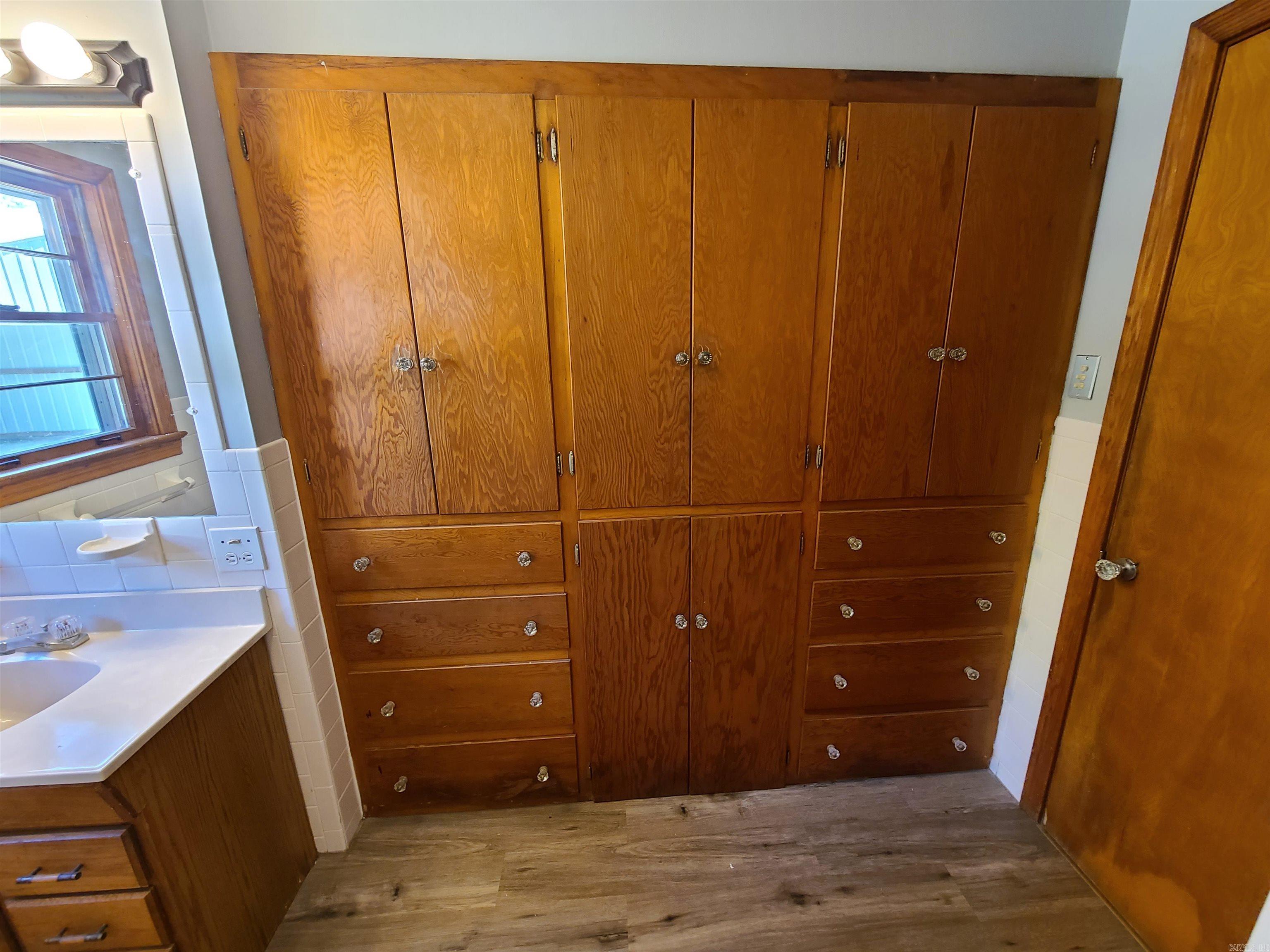 M&B PIGGOTT 2-20-8 - Residential