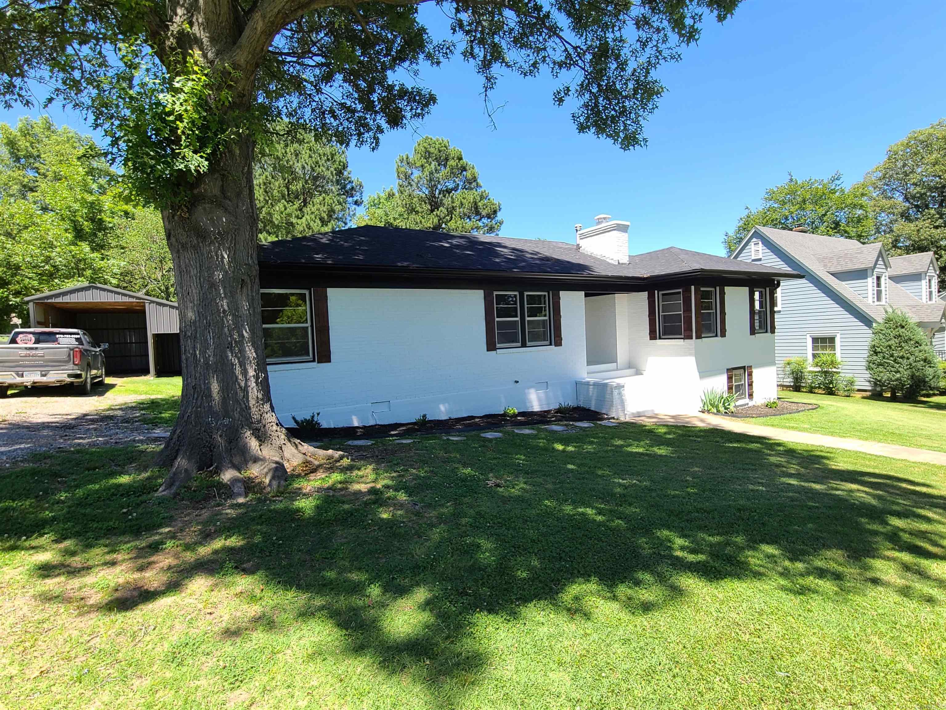 M&B PIGGOTT 2-20-8 - Residential