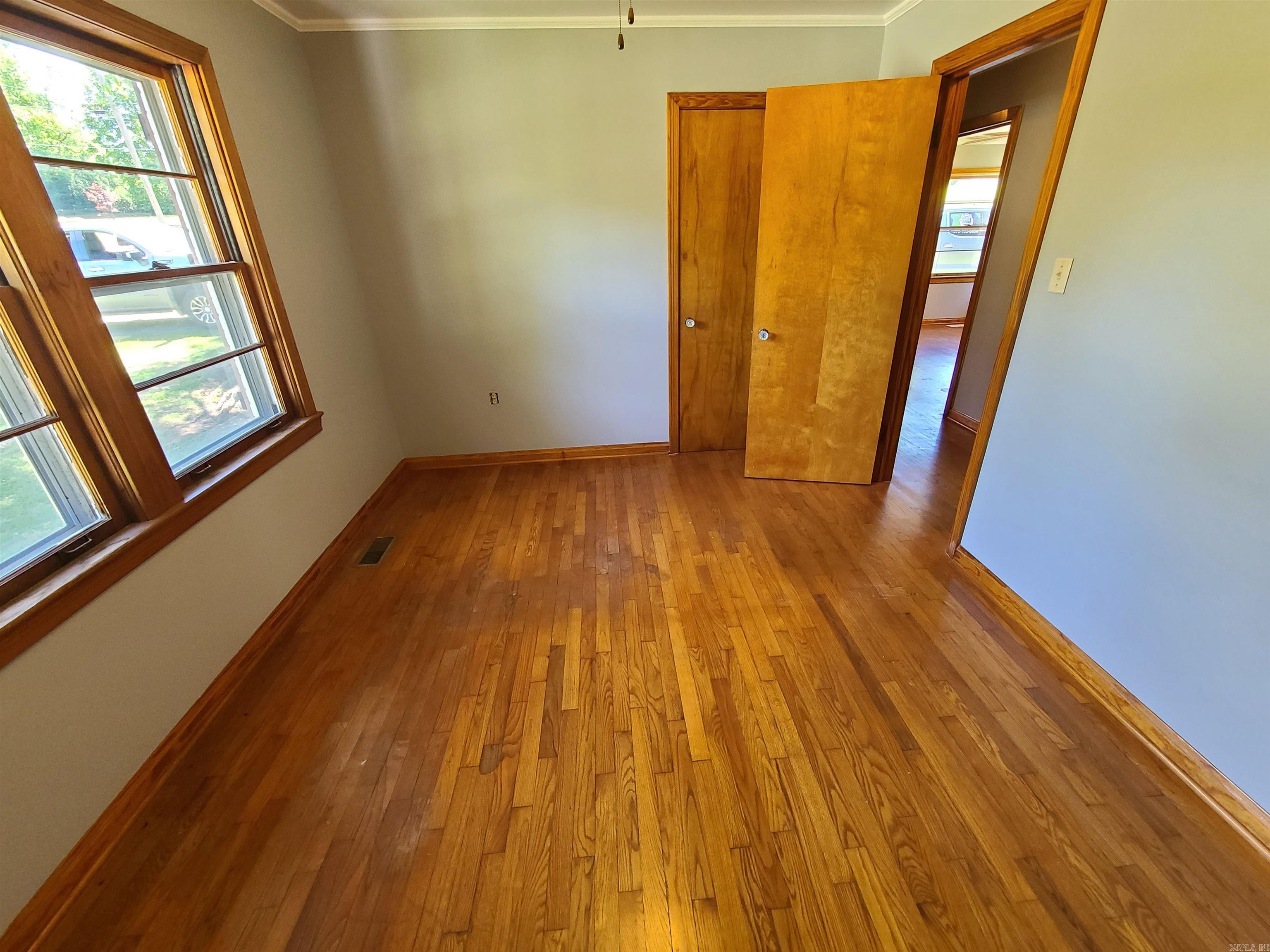 M&B PIGGOTT 2-20-8 - Residential