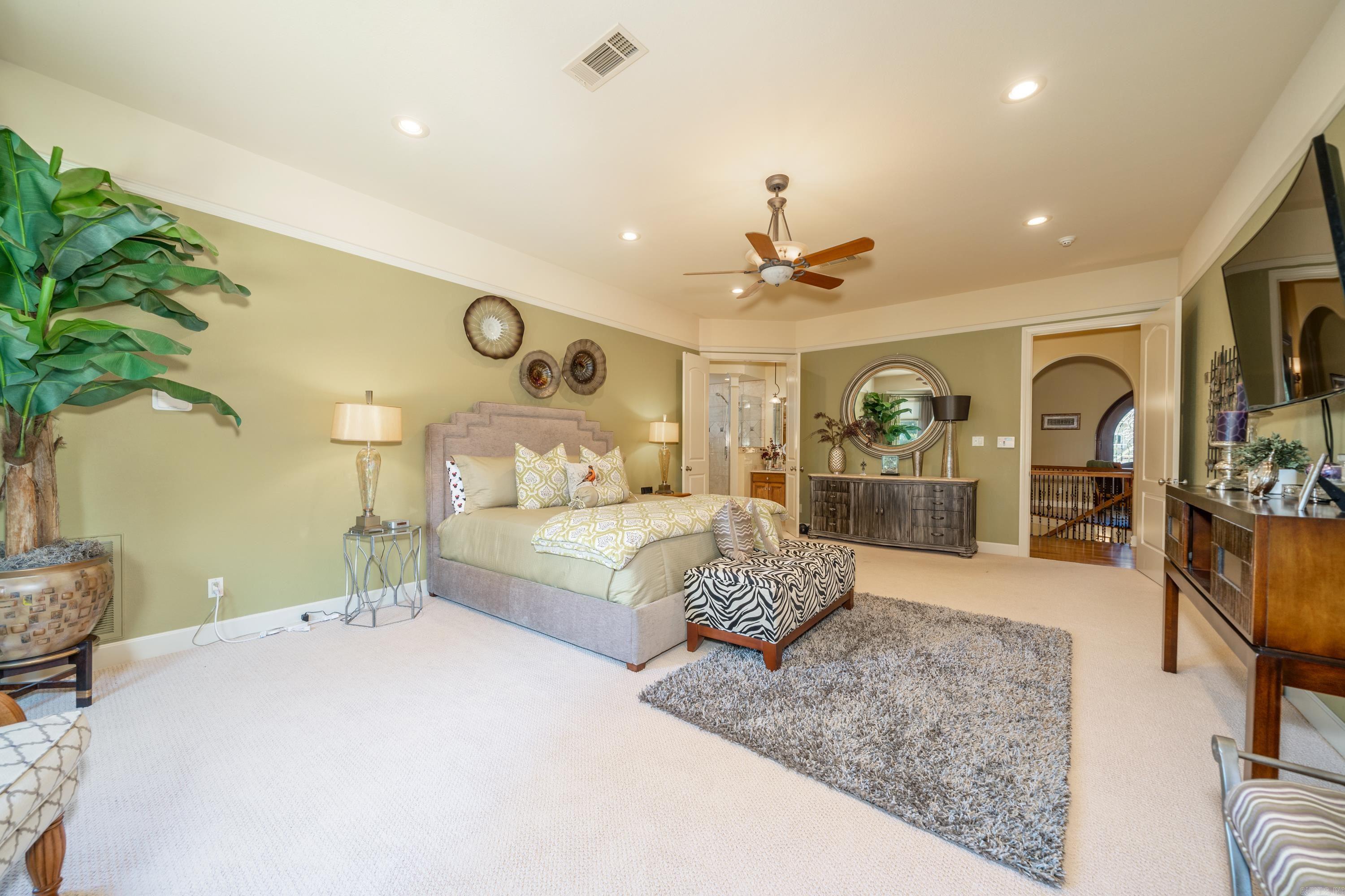 HUNTER HEIGHTS - Residential