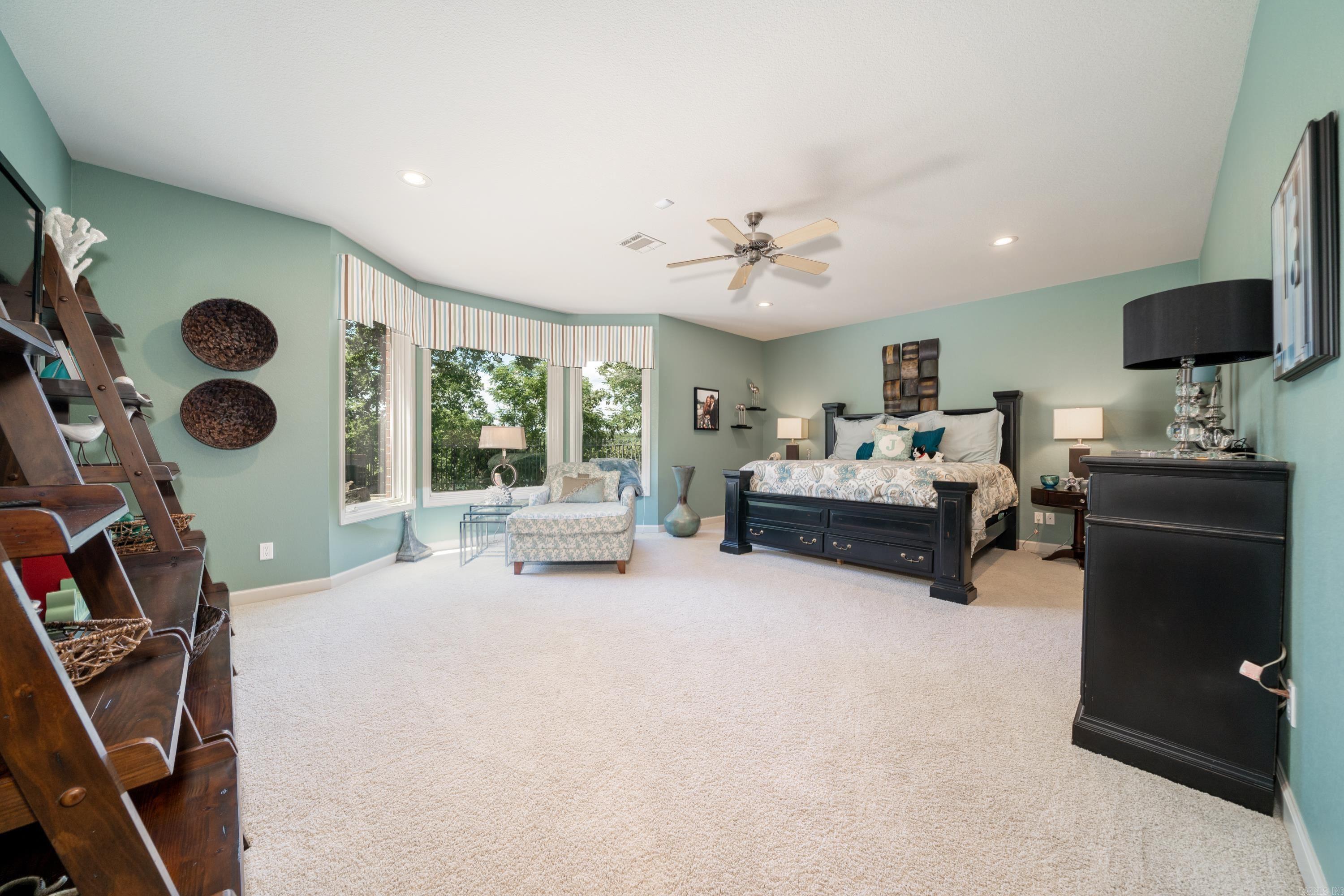 HUNTER HEIGHTS - Residential