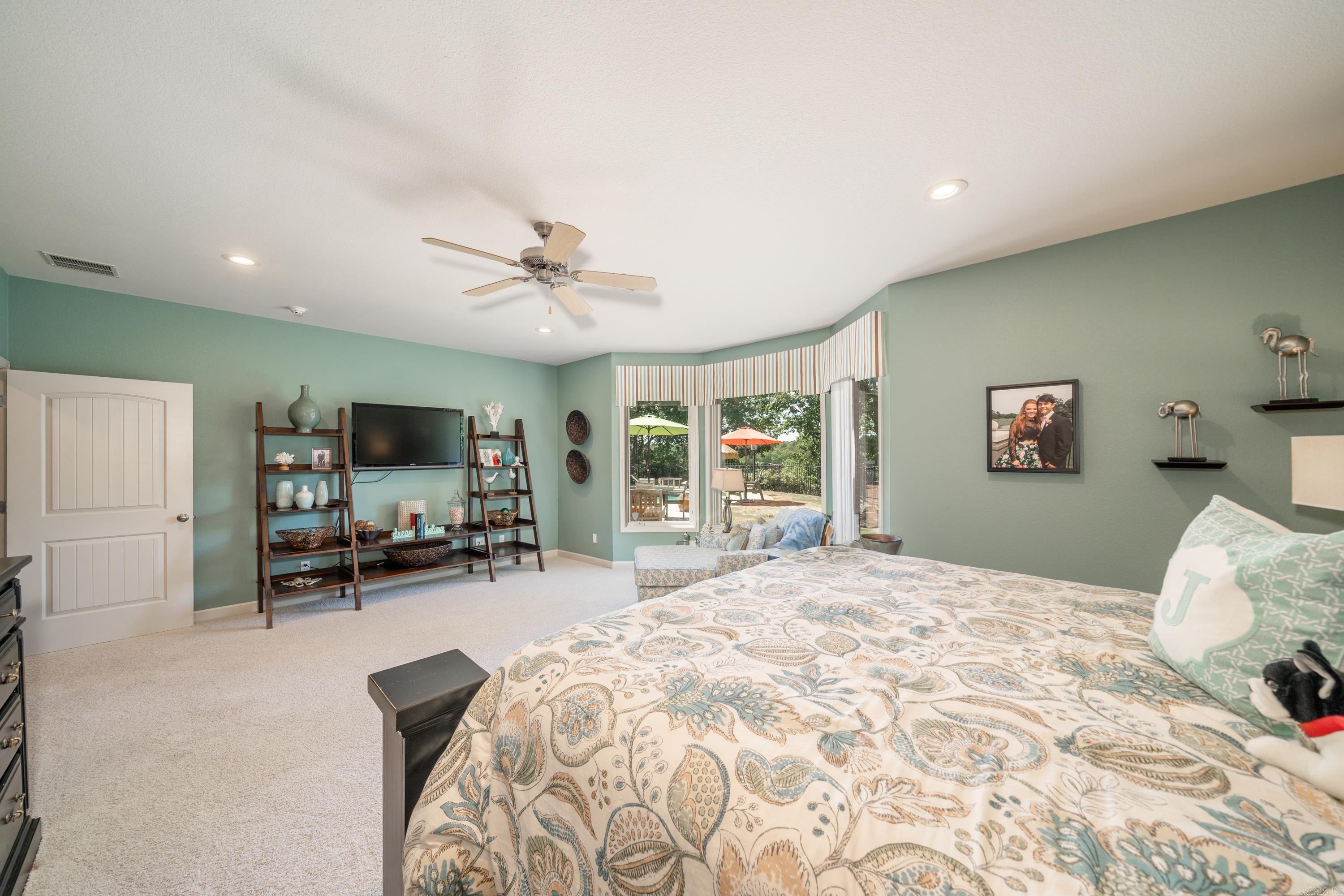 HUNTER HEIGHTS - Residential