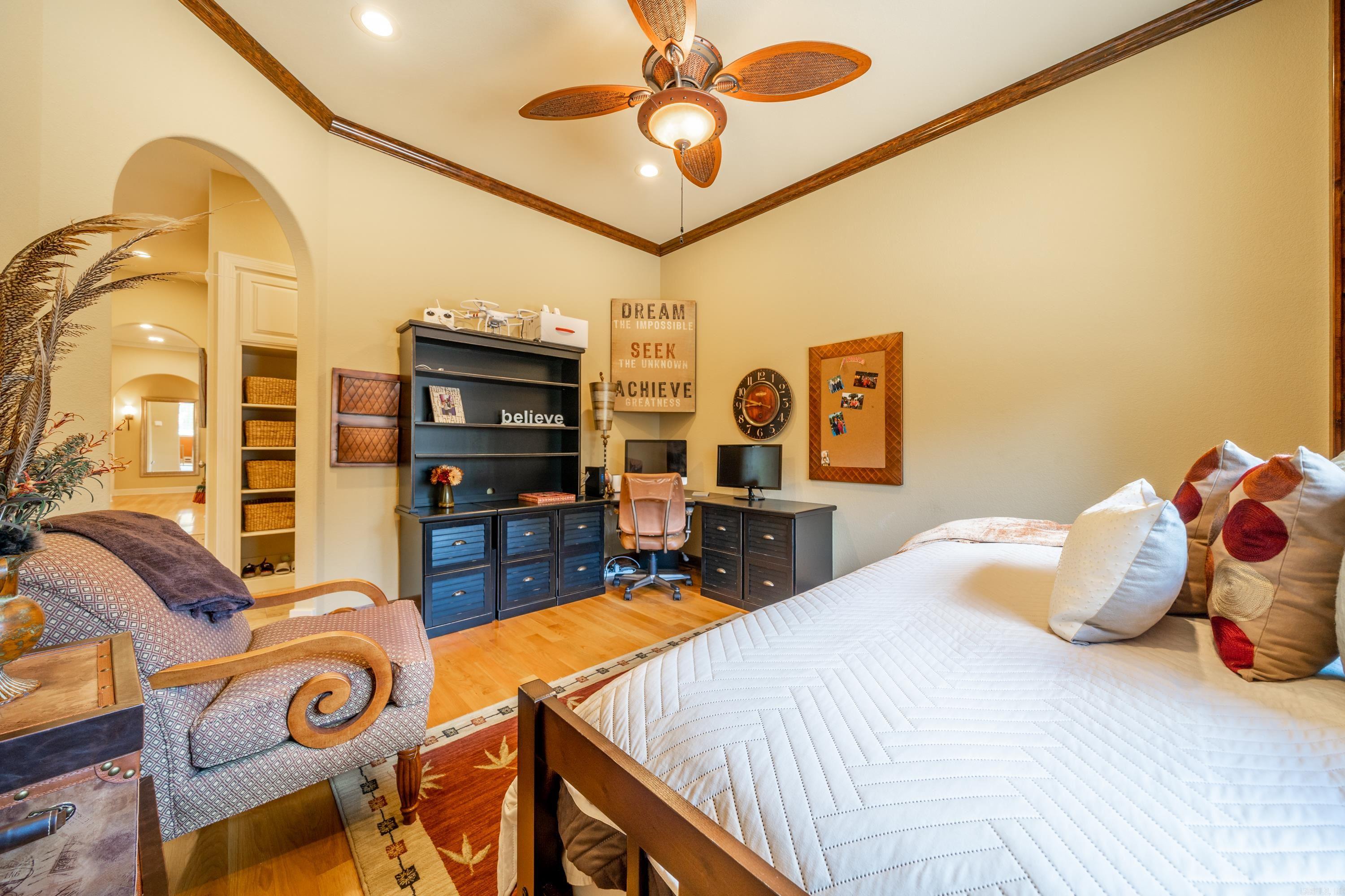 HUNTER HEIGHTS - Residential