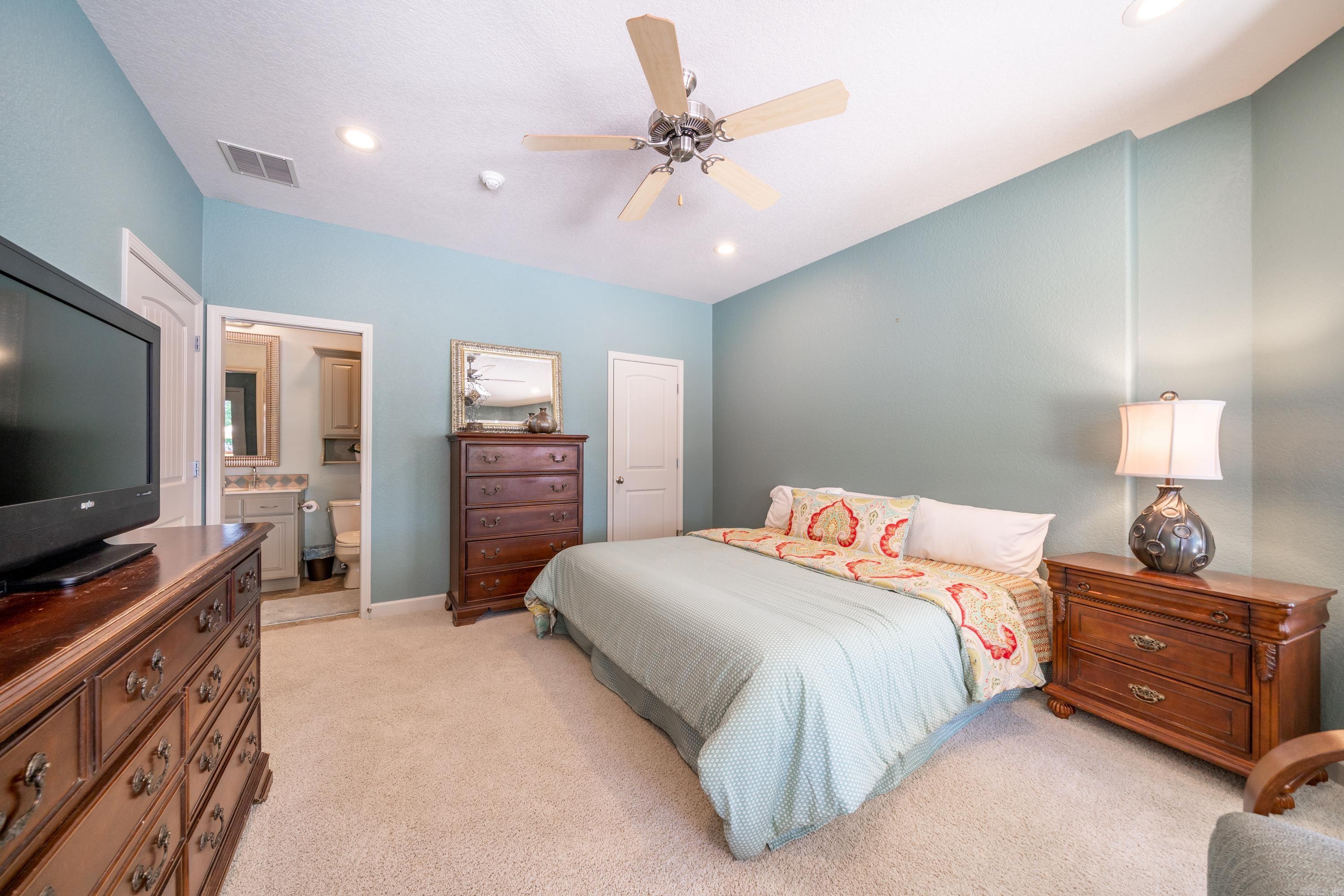 HUNTER HEIGHTS - Residential