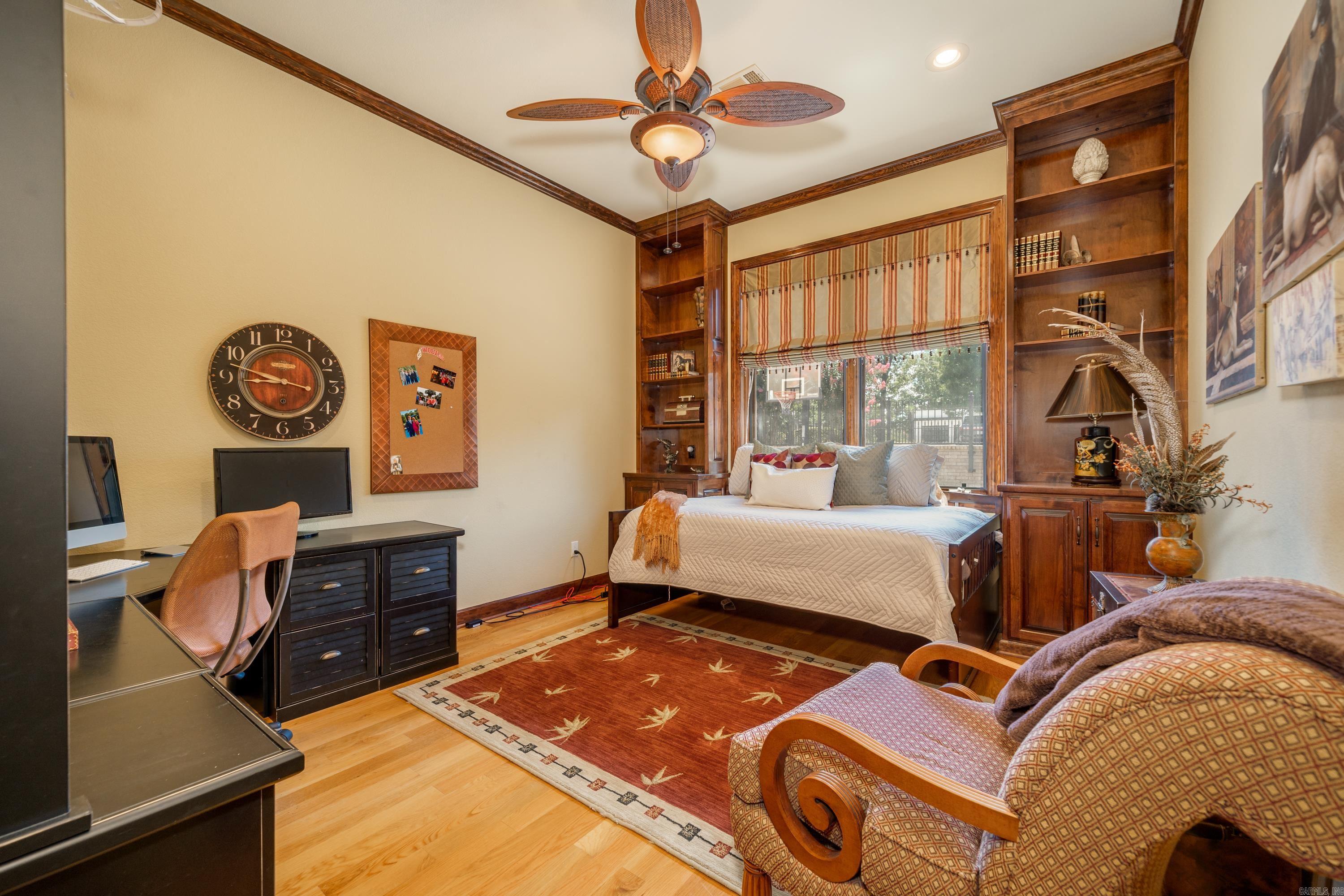 HUNTER HEIGHTS - Residential