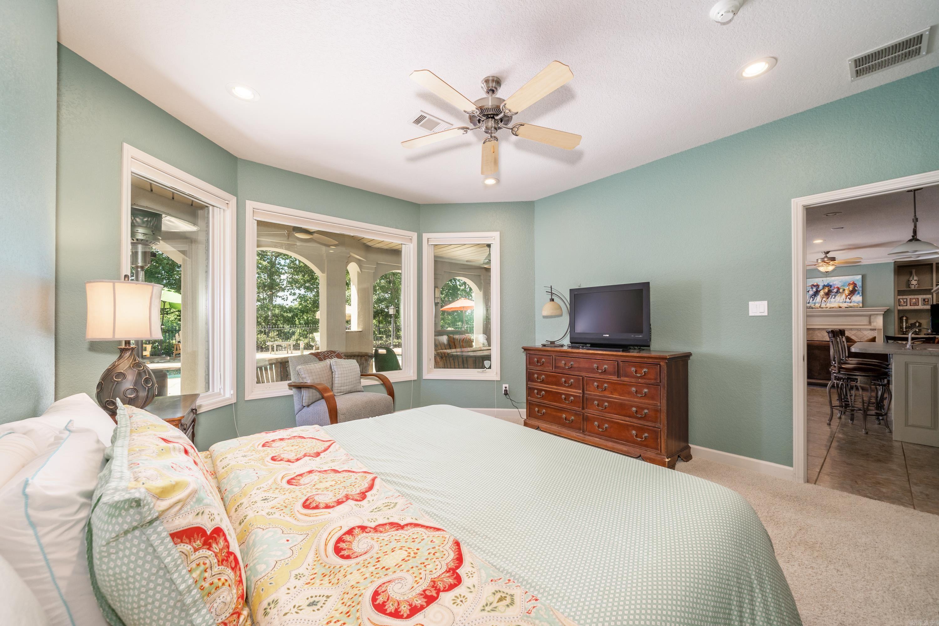 HUNTER HEIGHTS - Residential