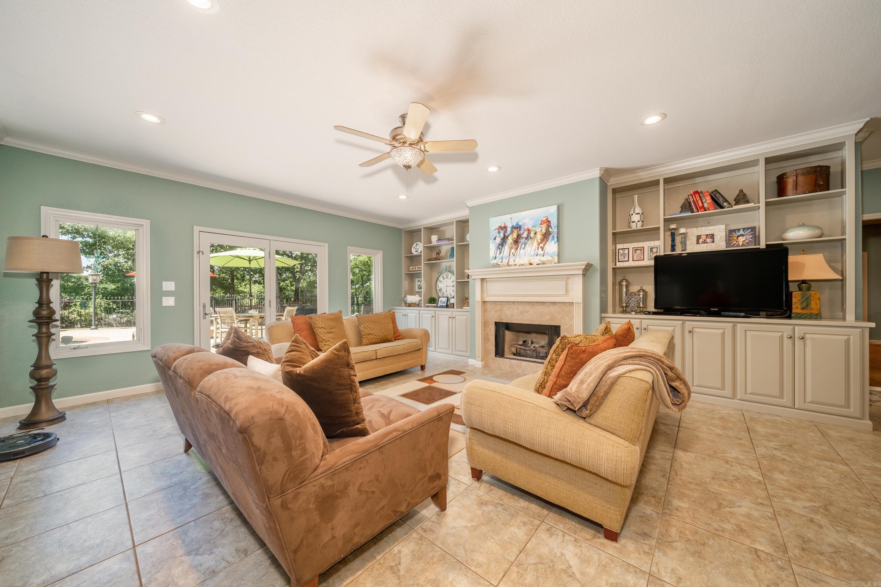 HUNTER HEIGHTS - Residential