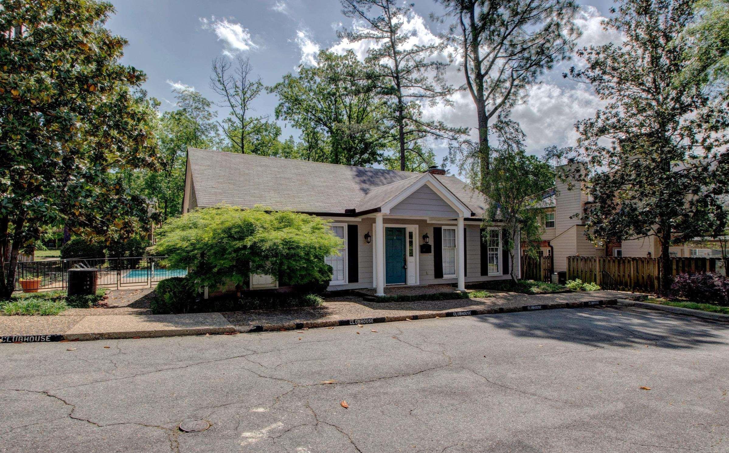 ANDOVER SQUARE - Residential