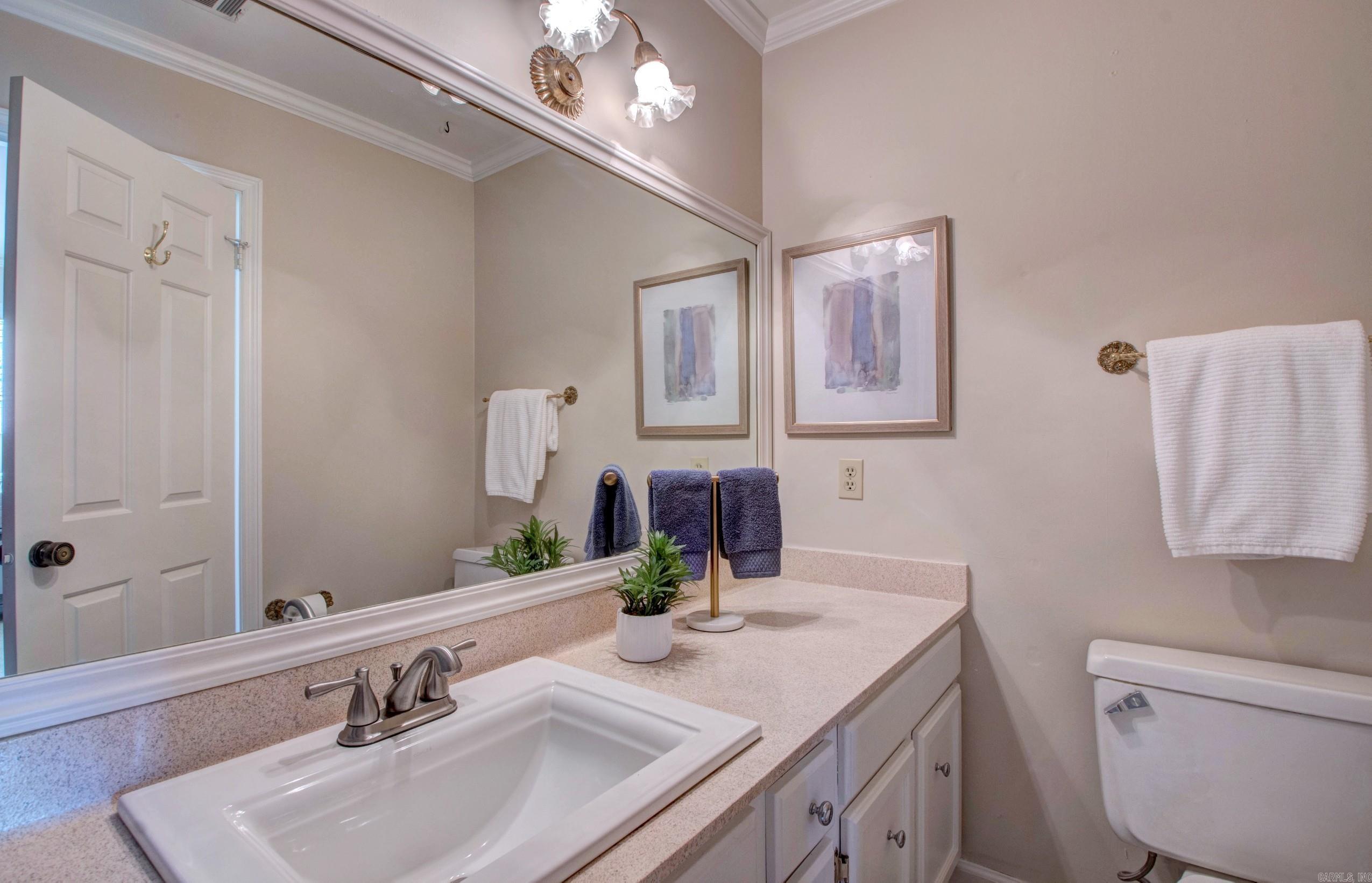 ANDOVER SQUARE - Residential