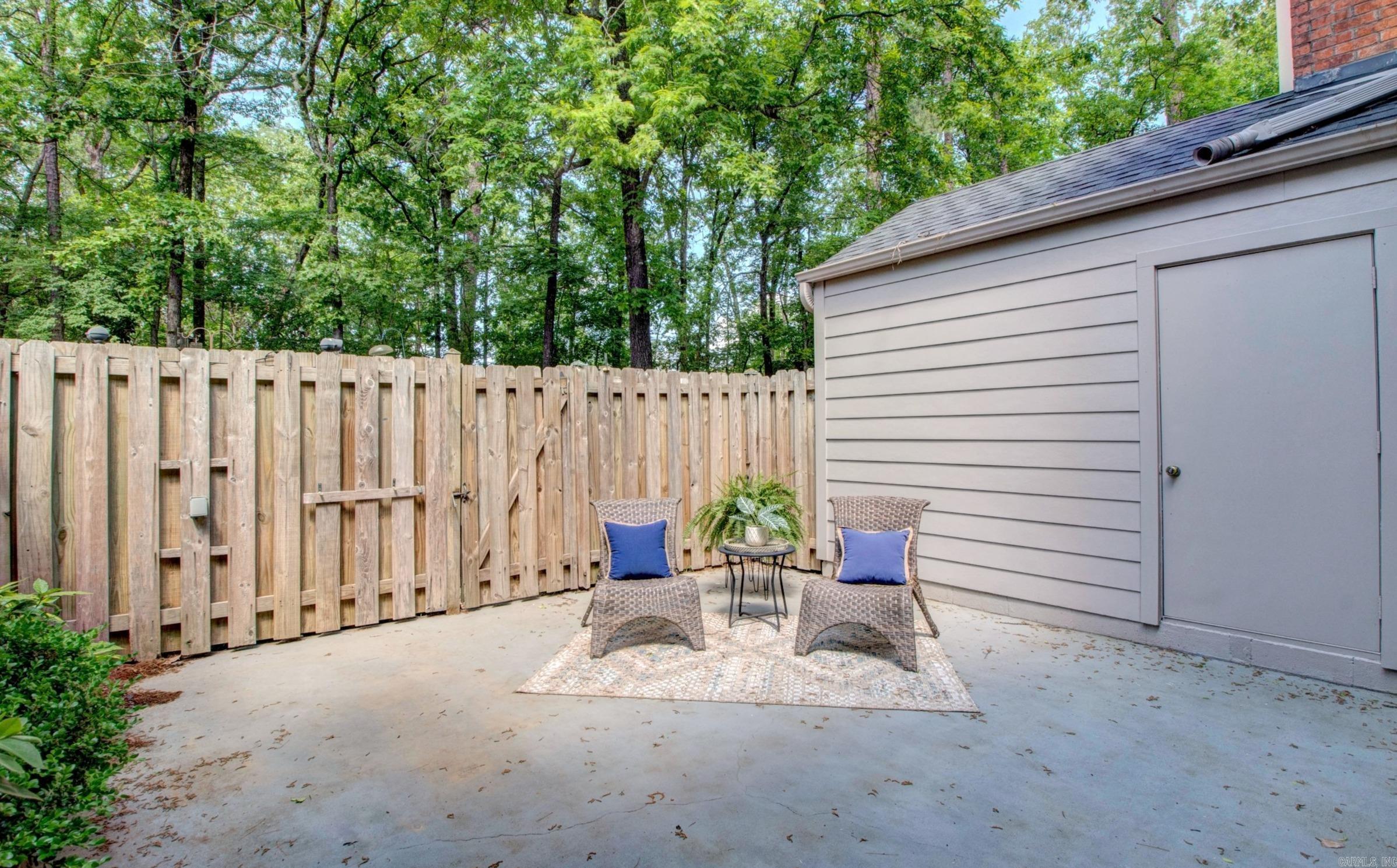 ANDOVER SQUARE - Residential