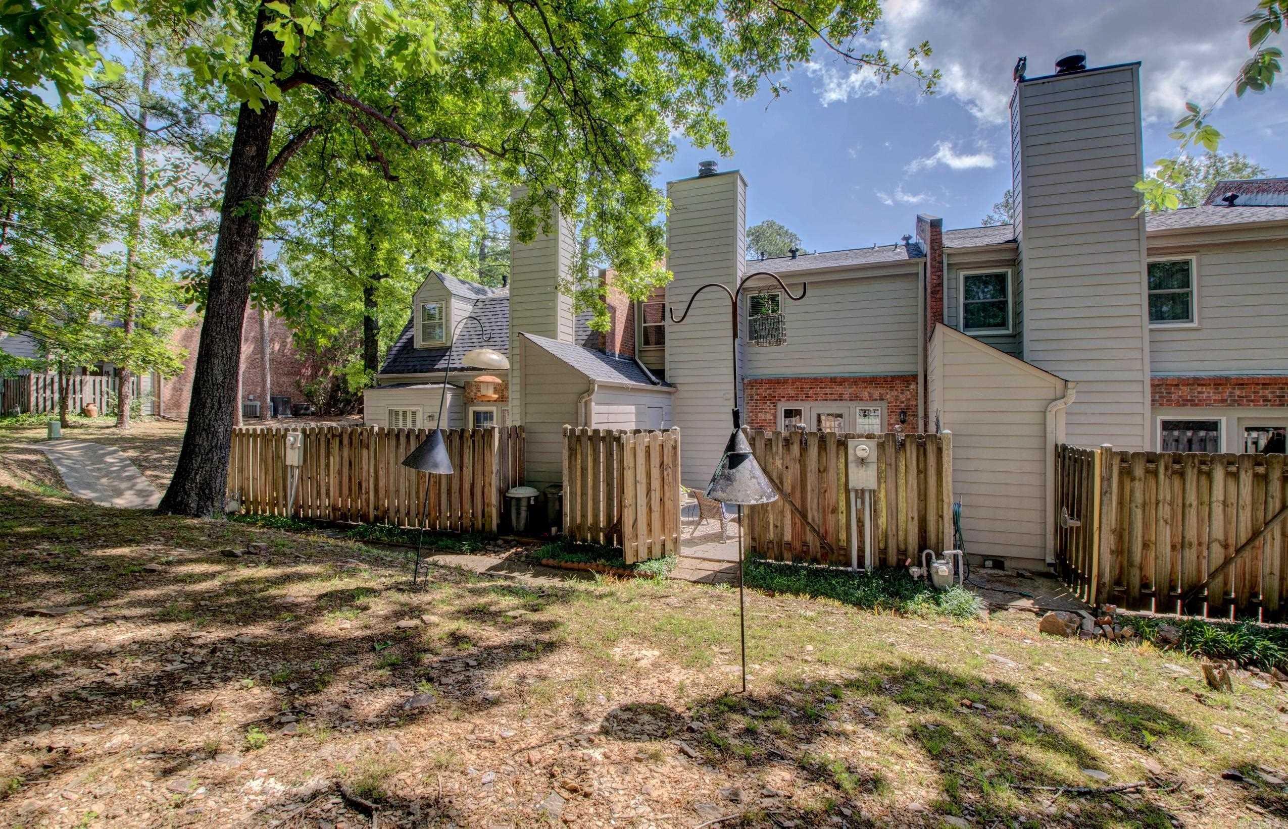 ANDOVER SQUARE - Residential