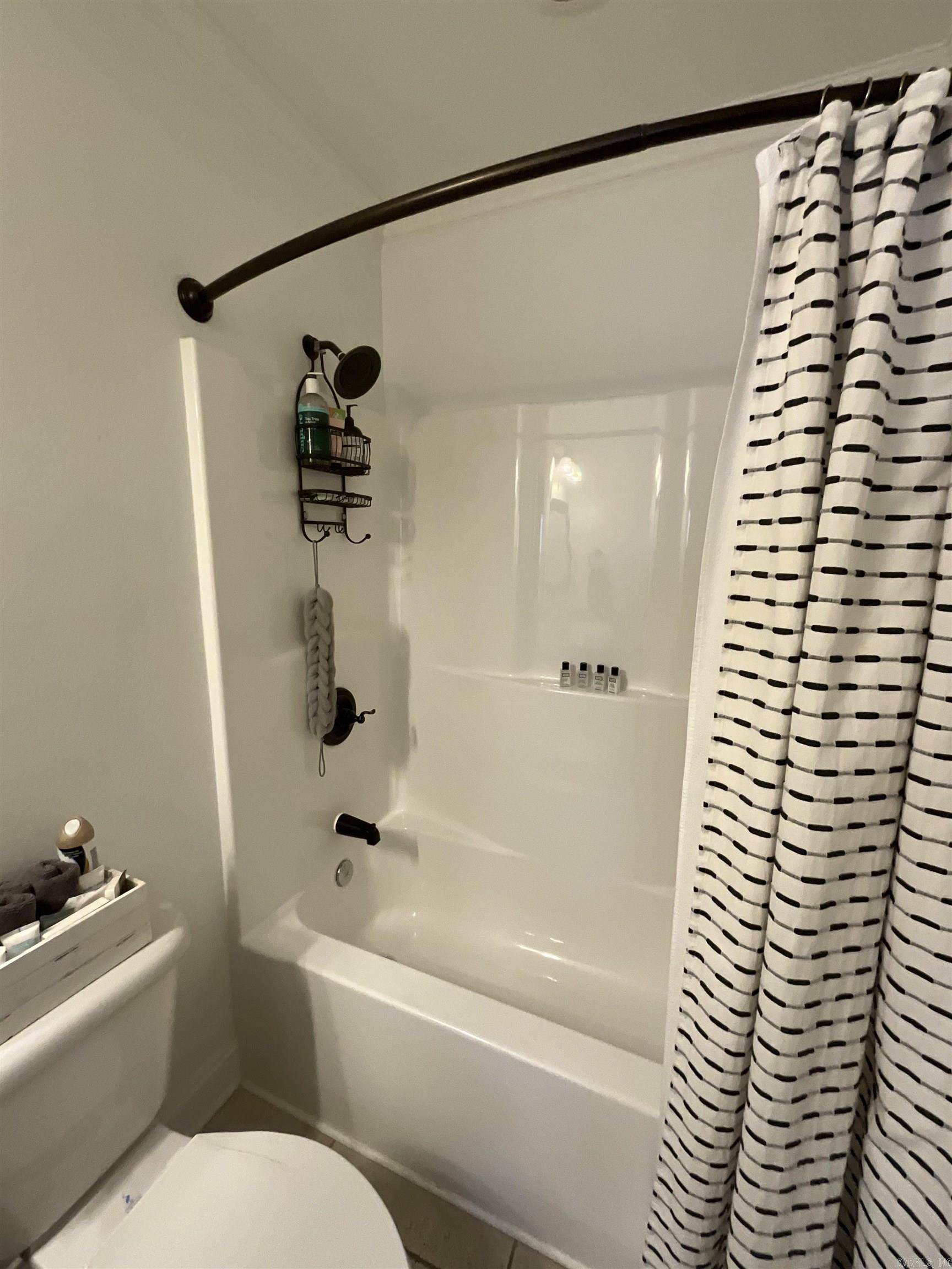 BAYSHORE TOWNHOMES - Residential