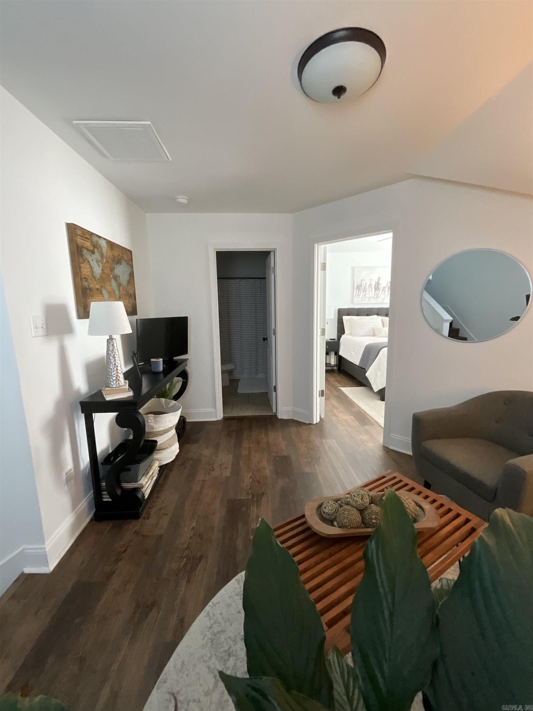 BAYSHORE TOWNHOMES - Residential