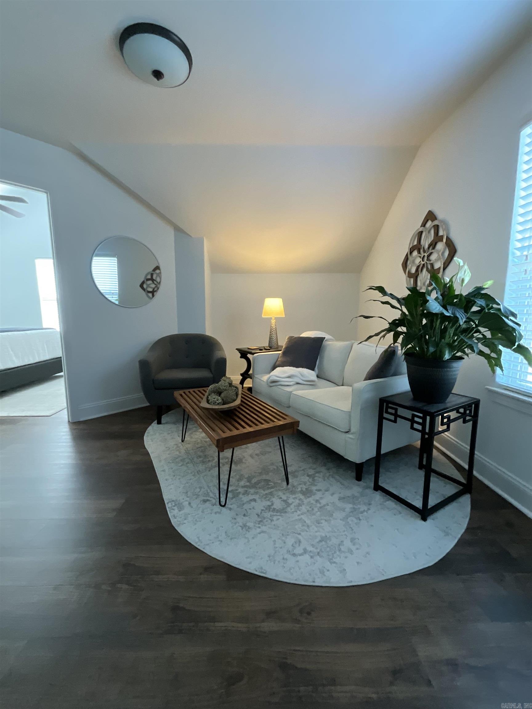 BAYSHORE TOWNHOMES - Residential