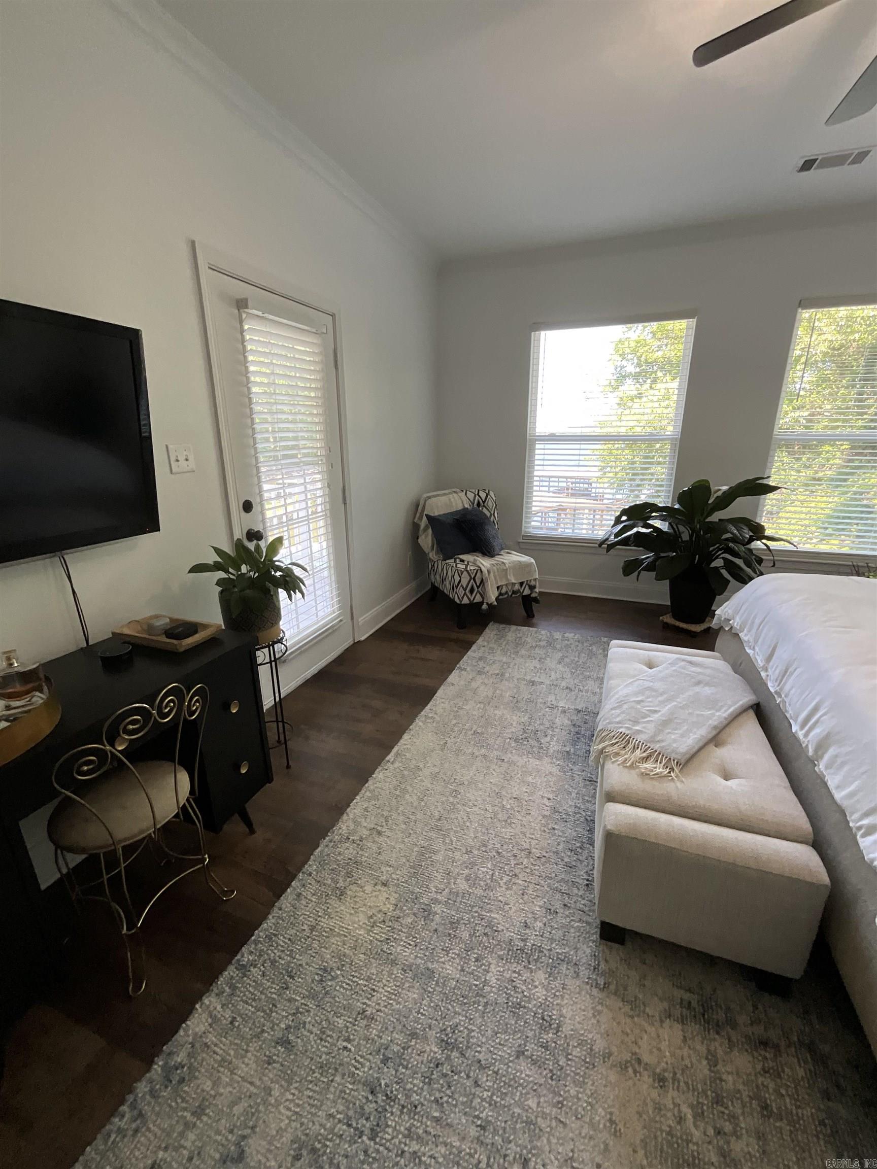 BAYSHORE TOWNHOMES - Residential