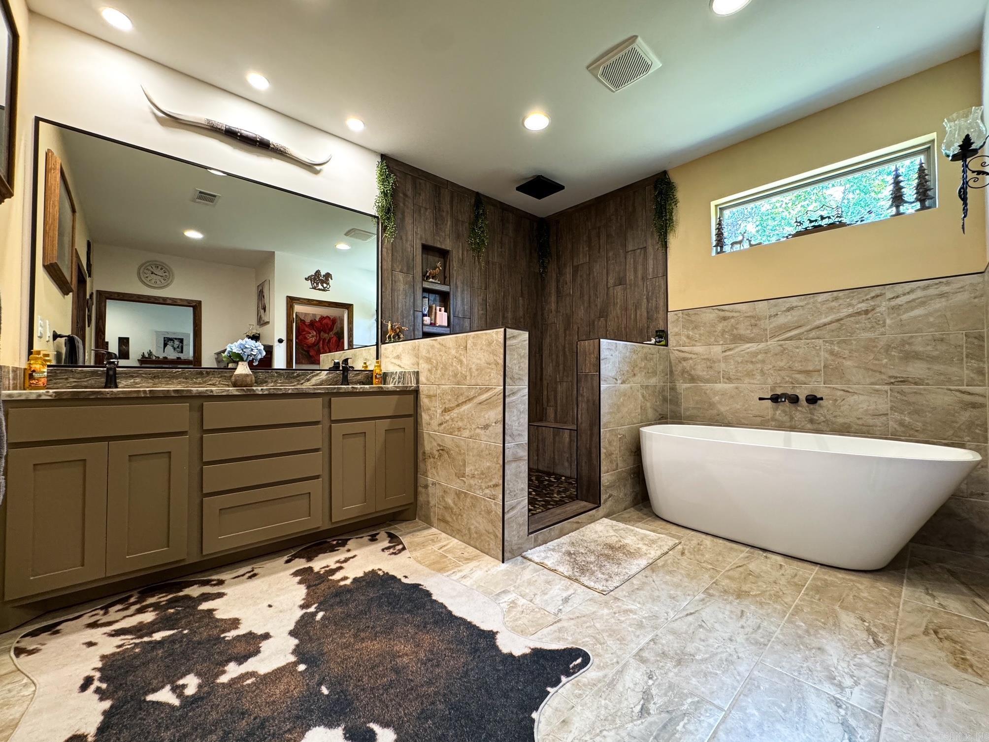 OKLAHOMA INN ESTATES - Residential