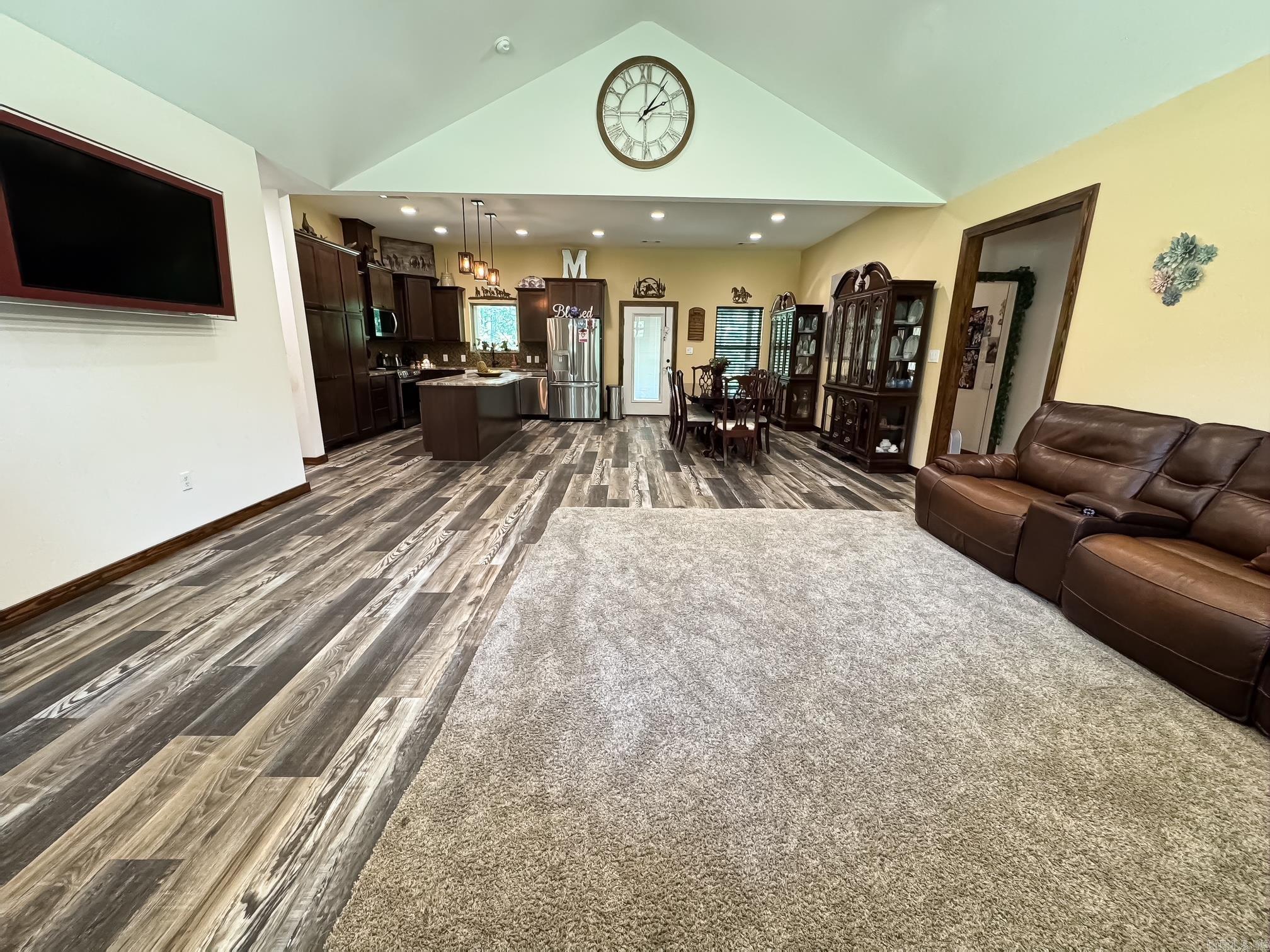 OKLAHOMA INN ESTATES - Residential