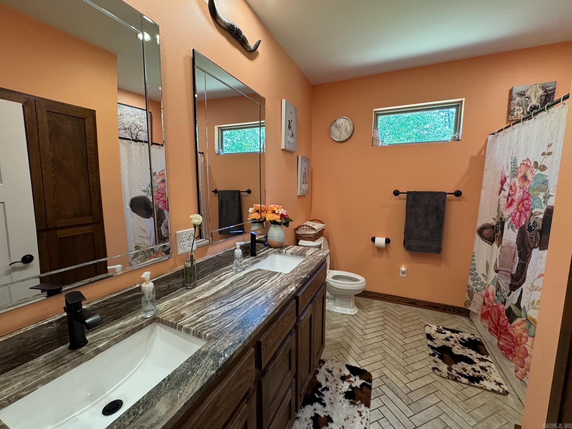 OKLAHOMA INN ESTATES - Residential