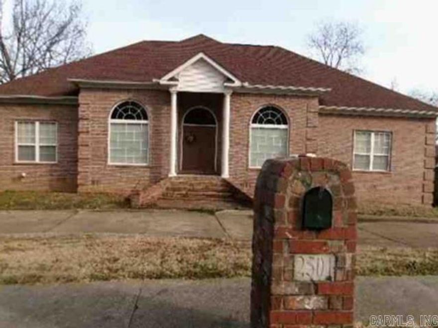 This lovely 5 bedroom, 5 bathroom home on a corner lot is in a popular neighborhood and offers lots of space, back deck and 3 car garage. Excellent opportunity to buy an attractive home at a great price! Occupied Reserve Auction – NO ACCESS OR VIEWINGS of this property. Please DO NOT DISTURB the occupant. "As is" sale with no contingencies or inspections. Seller cannot guarantee occupancy. Buyer will be responsible for obtaining possession of the property upon closing.