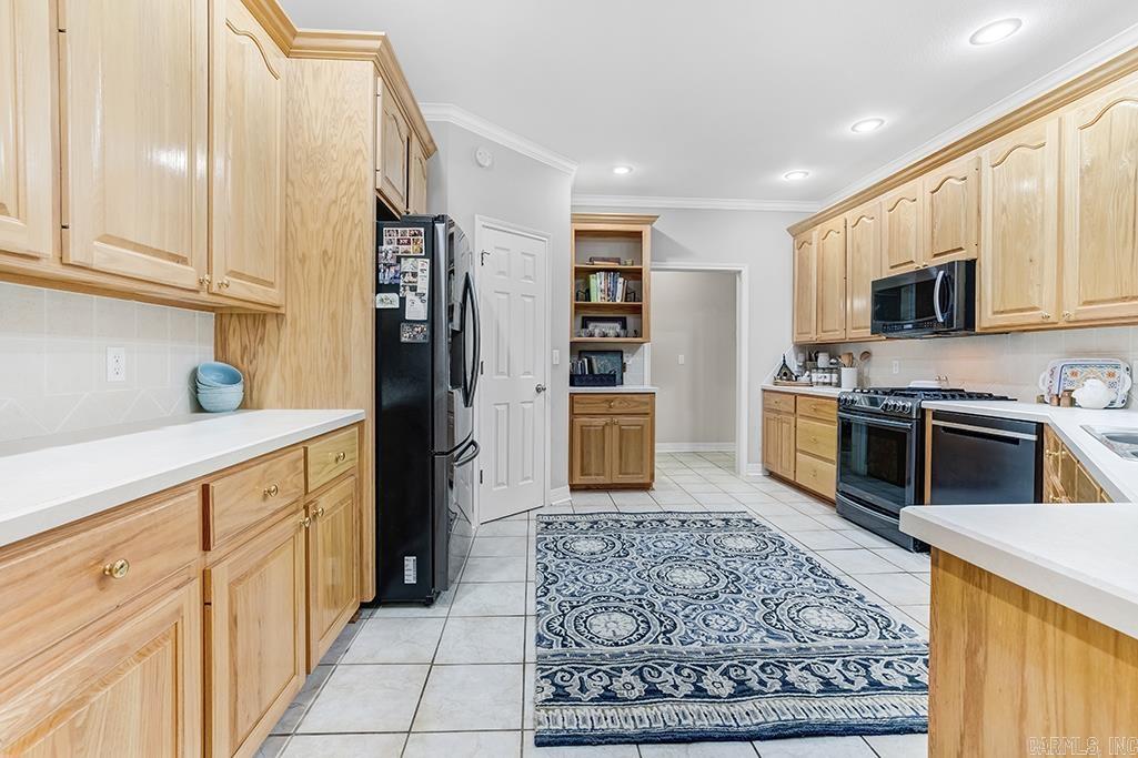 TALL OAKS SUBD. - Residential