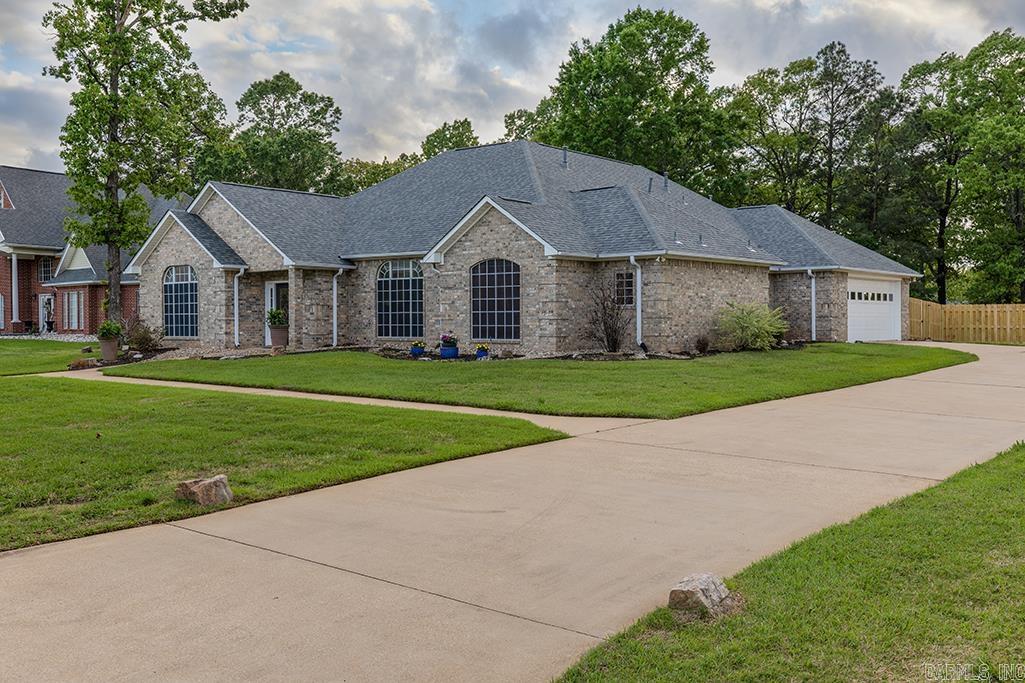 TALL OAKS SUBD. - Residential