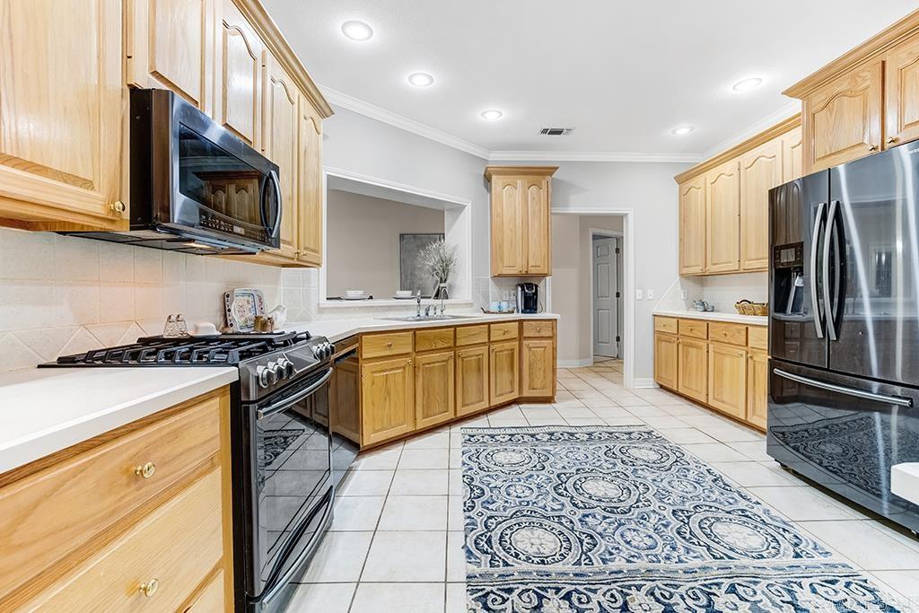 TALL OAKS SUBD. - Residential