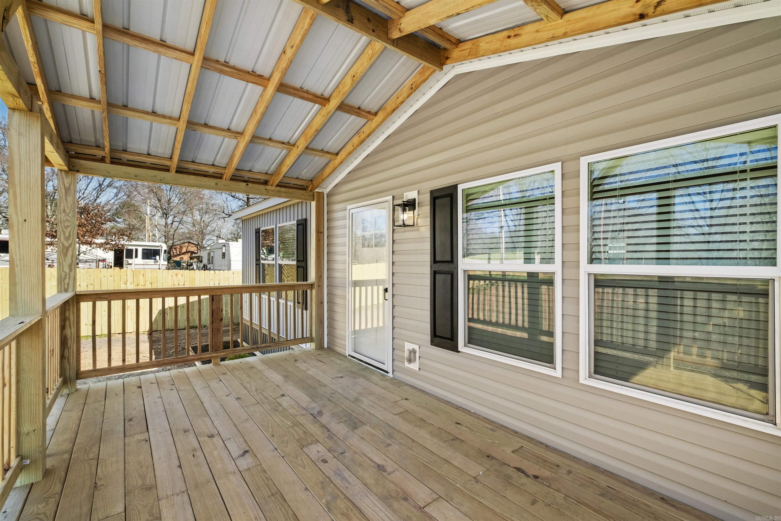 LAKE FARM - Residential