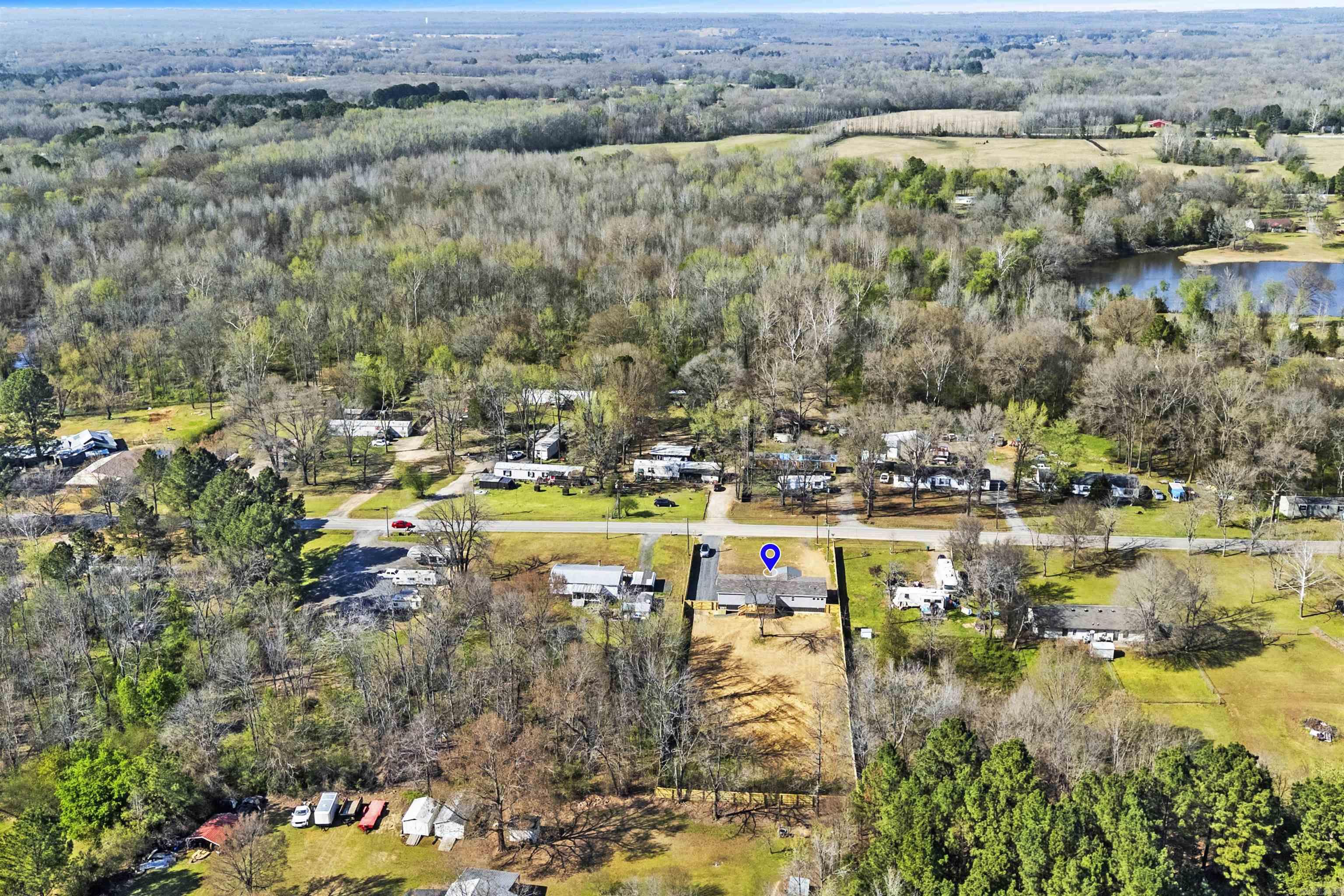 LAKE FARM - Residential