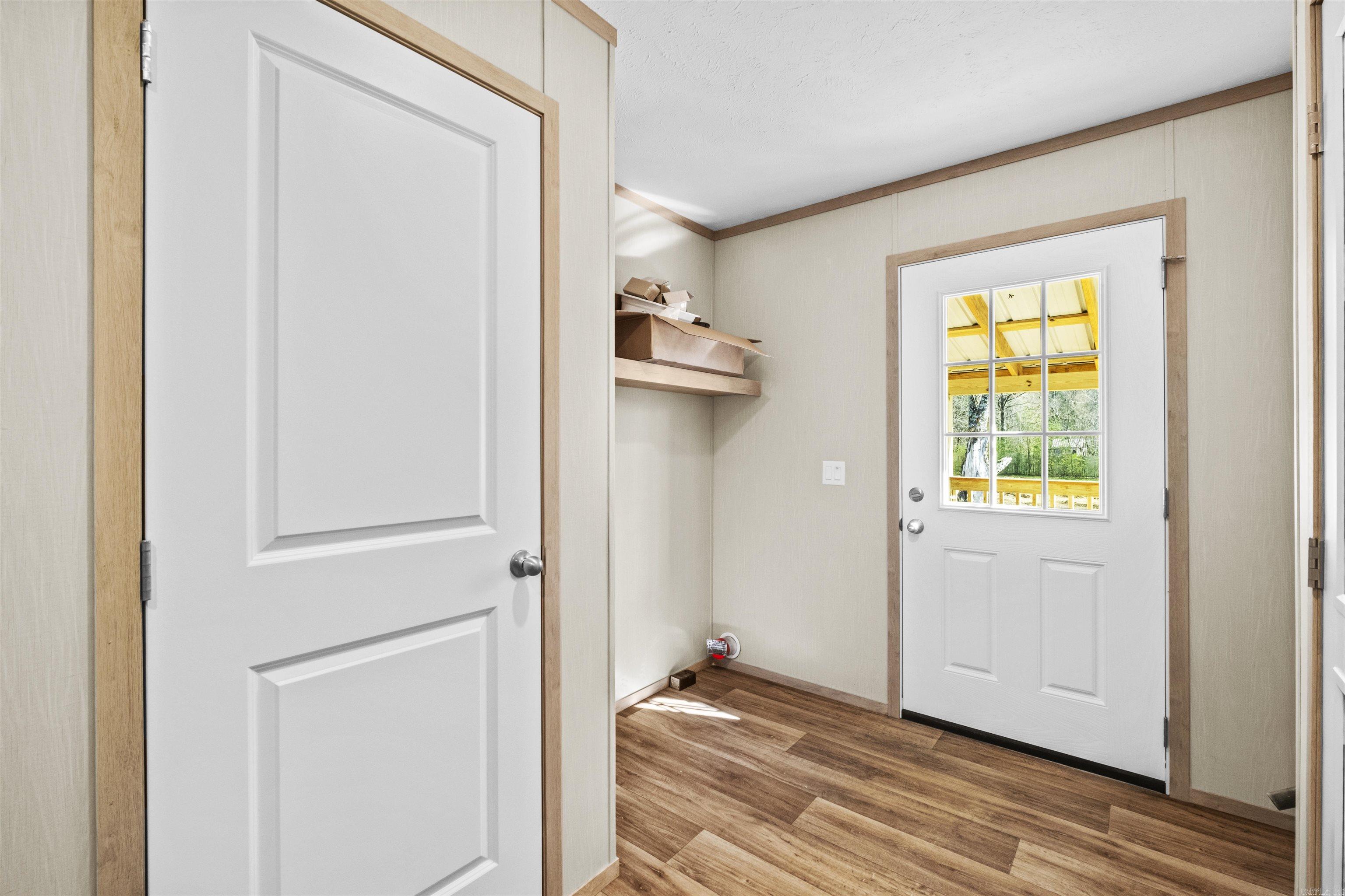 LAKE FARM - Residential