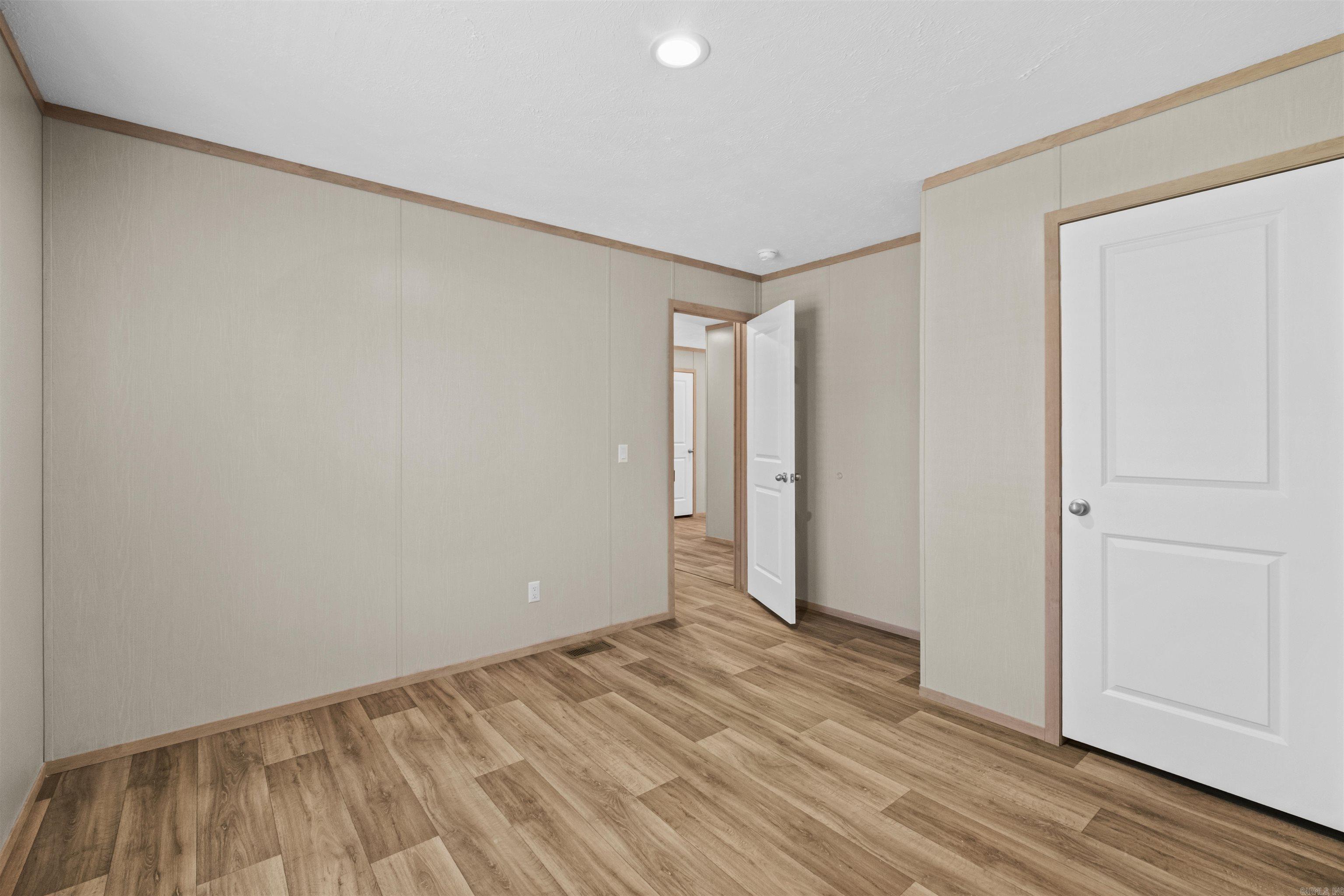 LAKE FARM - Residential