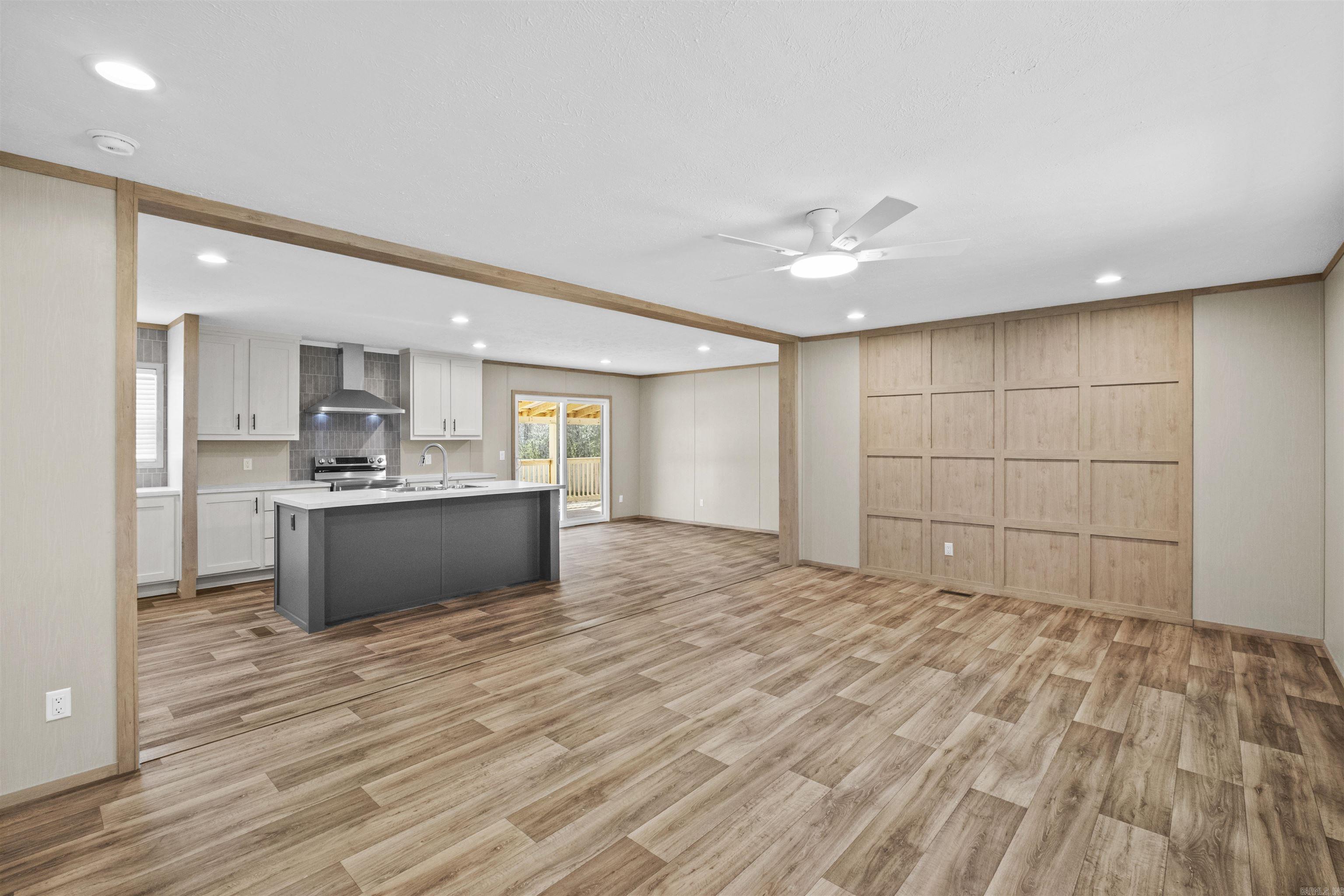 LAKE FARM - Residential