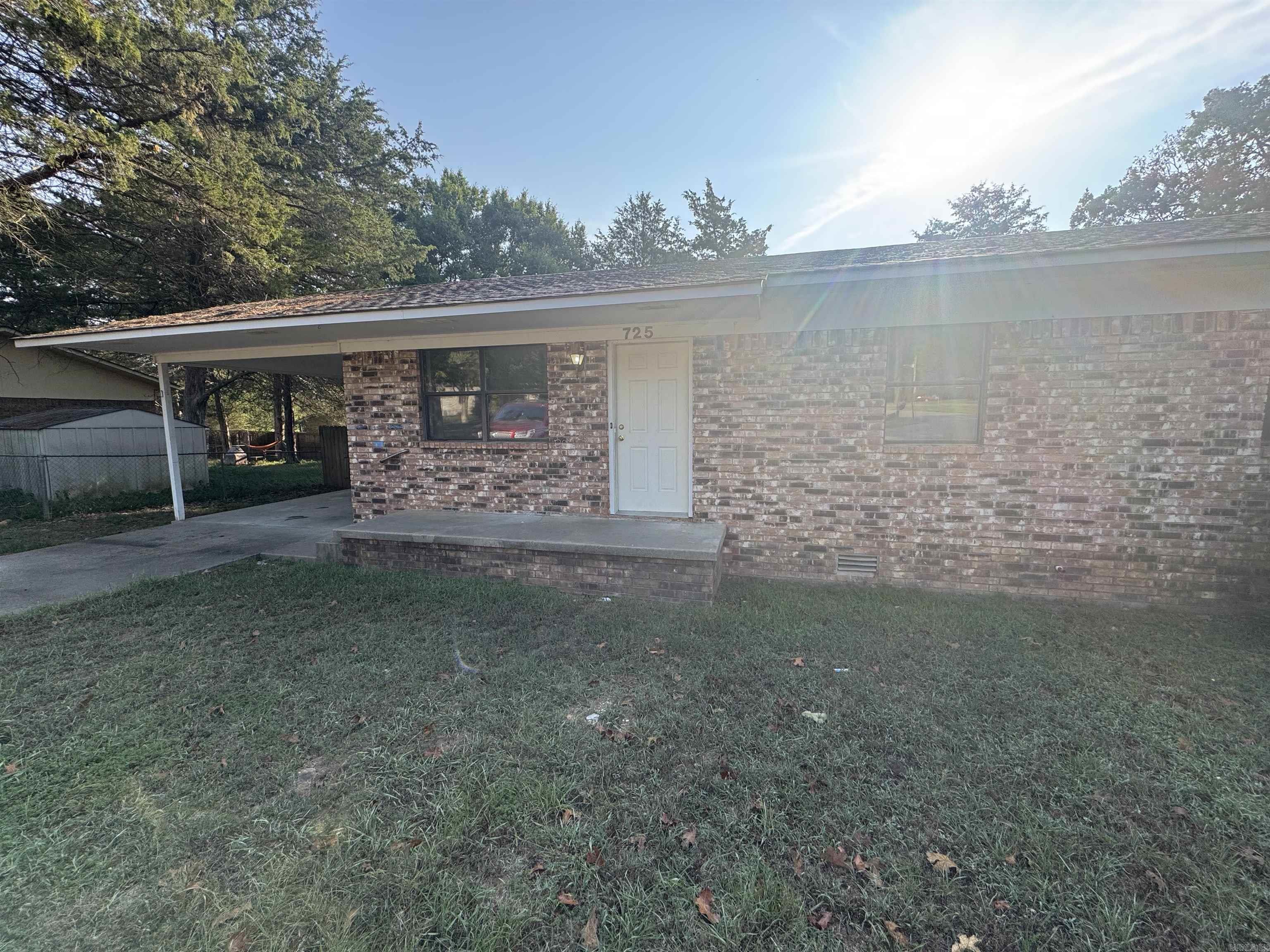 Welcome to this charming 3-bedroom, 1-bath home nestled in the heart of Heber Springs. Perfect as a starter home or investment property, this residence offers a comfortable layout with a bright living area and functional kitchen space. The three bedrooms provide flexibility for family, guests, or a home office, while the full bath is conveniently located. Situated close to schools, shopping, and all the amenities of downtown Heber Springs, this home offers both comfort and convenience. Whether you’re ready to buy your first home or looking to expand your rental portfolio, this property is full of potential!