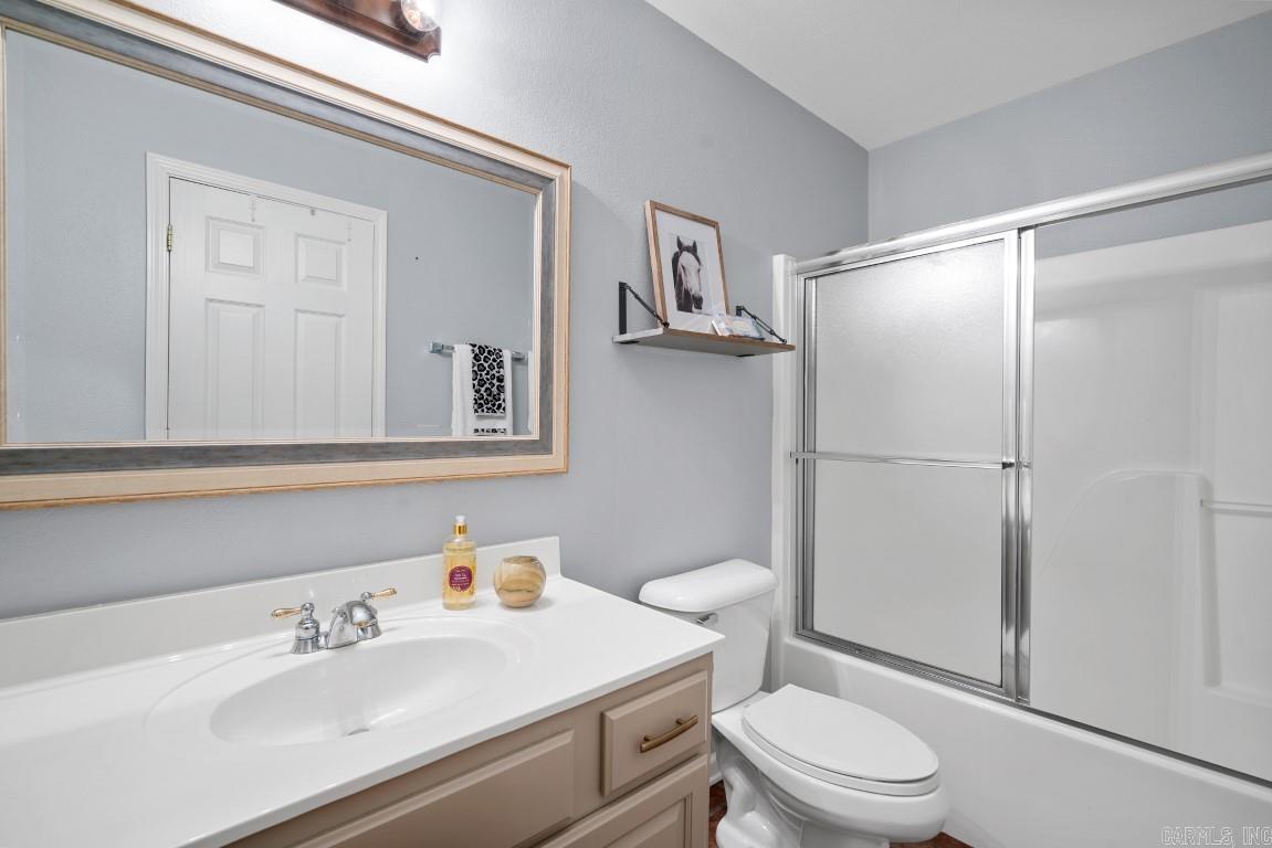 MAJESTIC LAKE VILLAGE TOWNHOMES - Residential