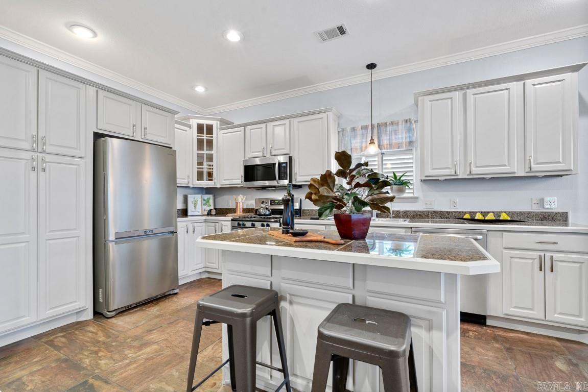 MAJESTIC LAKE VILLAGE TOWNHOMES - Residential