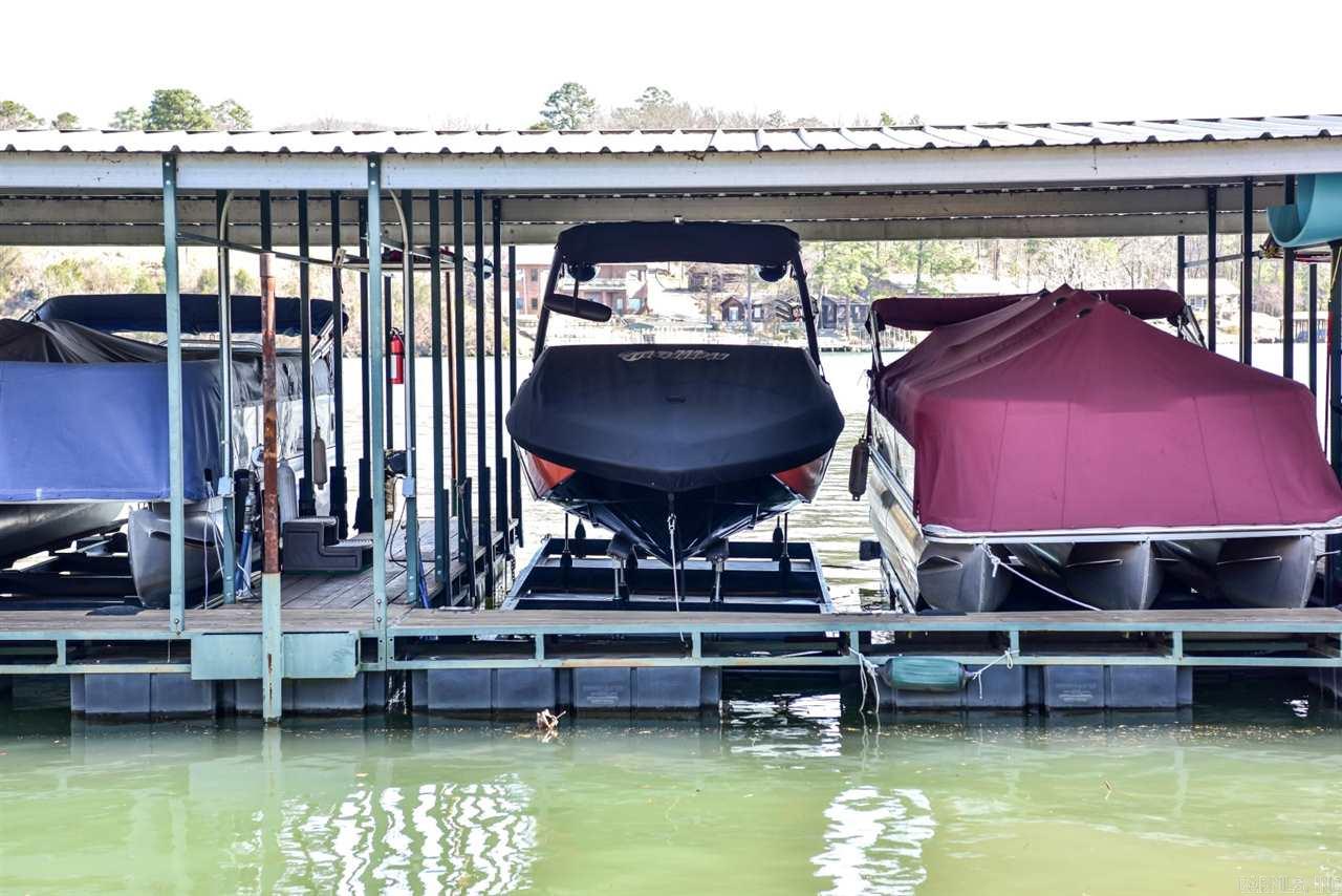 MAJESTIC LAKE VILLAGE TOWNHOMES - Residential