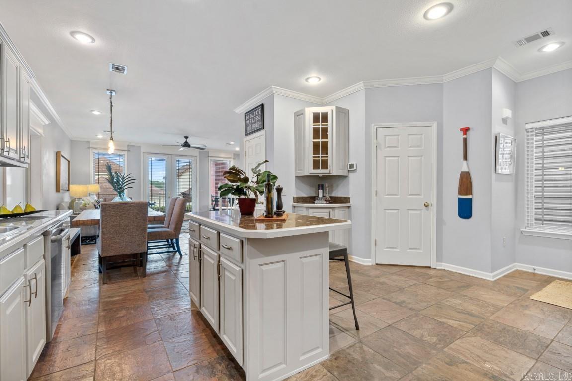 MAJESTIC LAKE VILLAGE TOWNHOMES - Residential