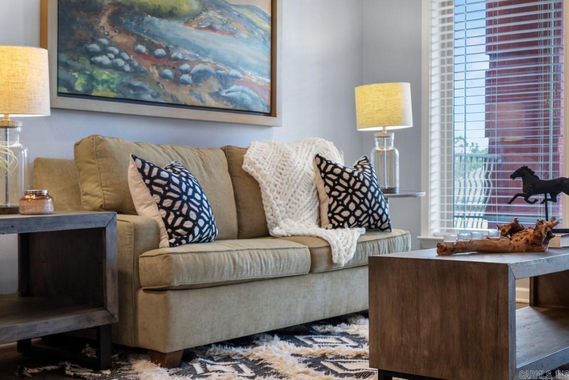 MAJESTIC LAKE VILLAGE TOWNHOMES - Residential