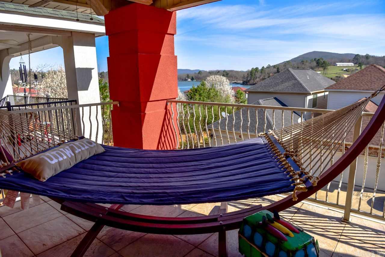 MAJESTIC LAKE VILLAGE TOWNHOMES - Residential