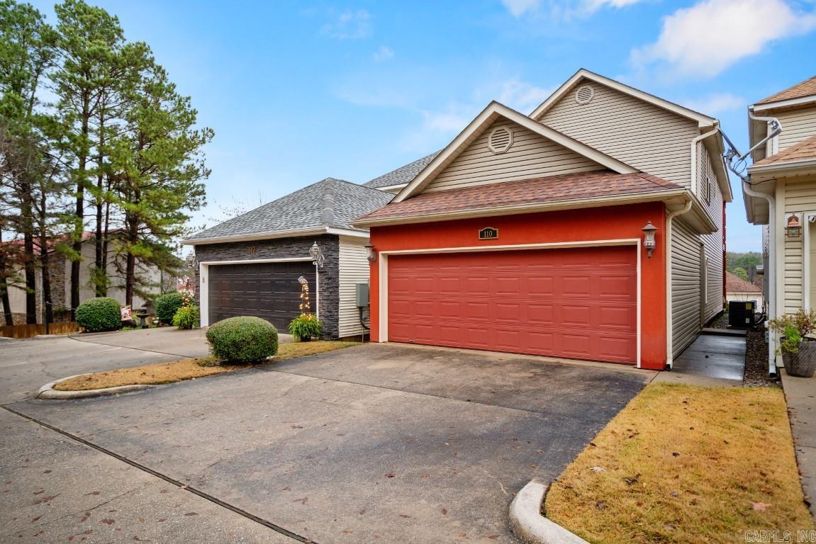 MAJESTIC LAKE VILLAGE TOWNHOMES - Residential