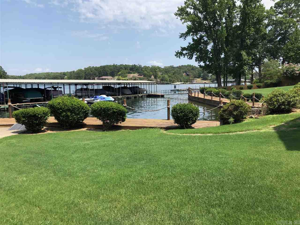 MAJESTIC LAKE VILLAGE TOWNHOMES - Residential