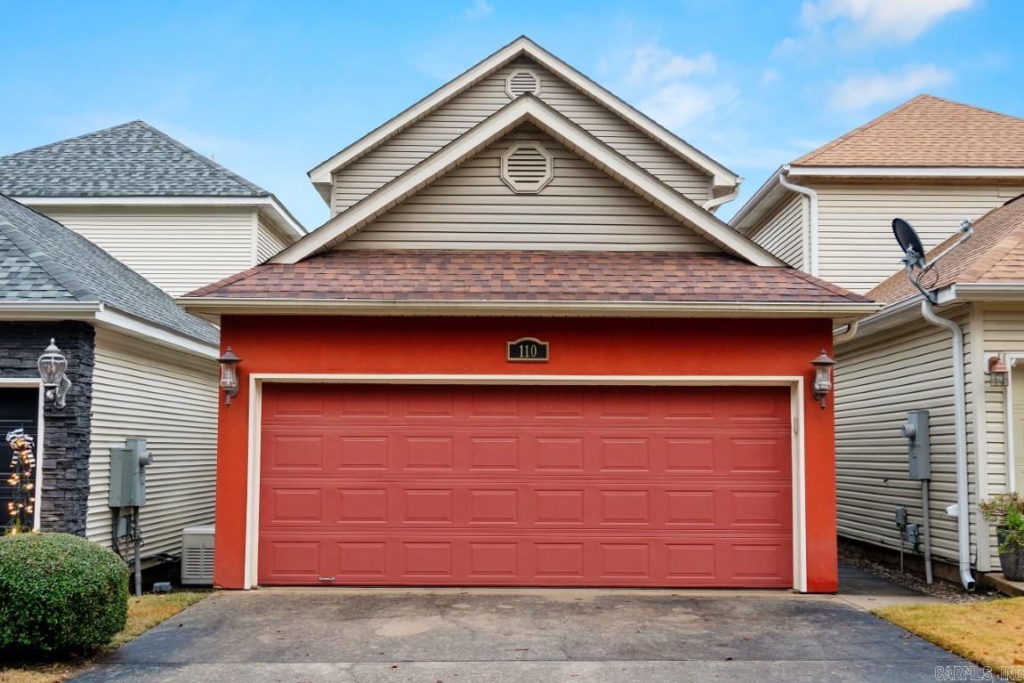 MAJESTIC LAKE VILLAGE TOWNHOMES - Residential