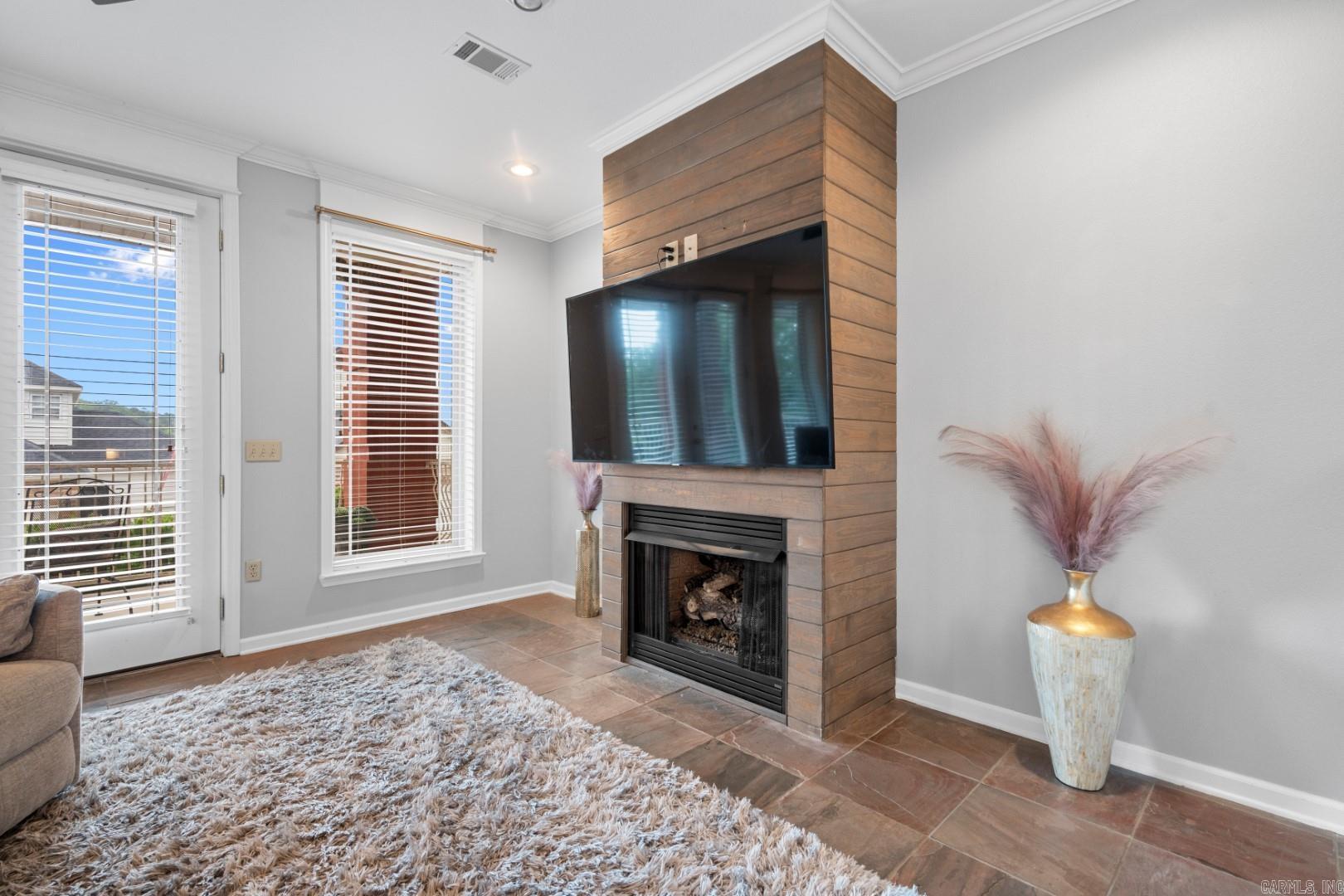 MAJESTIC LAKE VILLAGE TOWNHOMES - Residential