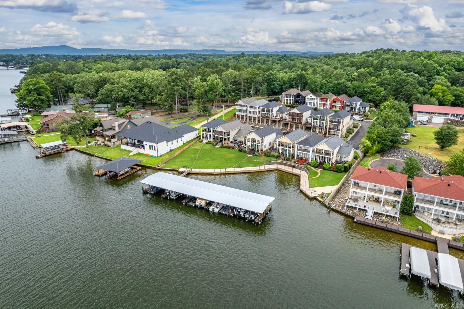 MAJESTIC LAKE VILLAGE TOWNHOMES - Residential