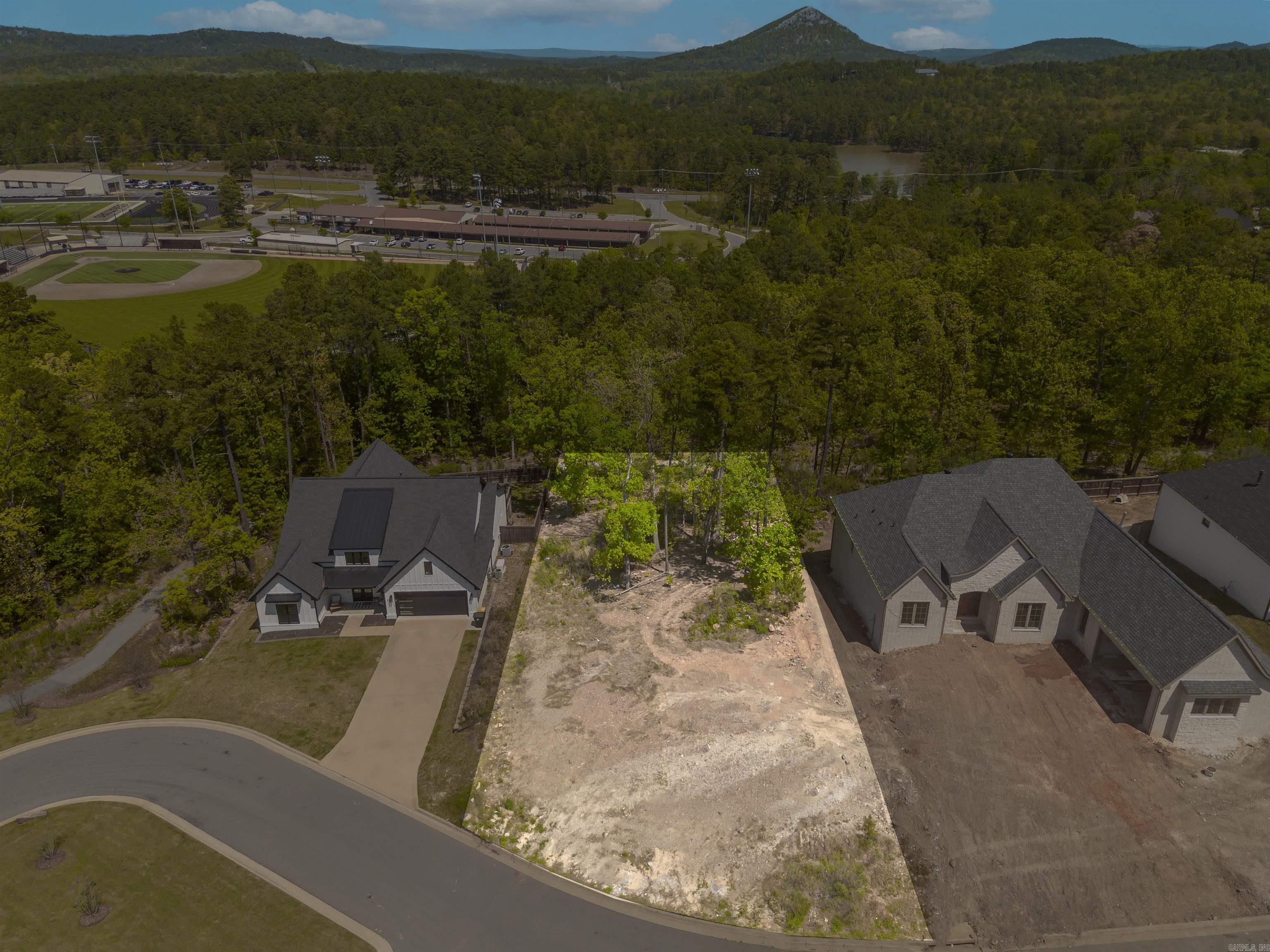 CHENAL VALLEY "CAUREL COURT" - Land