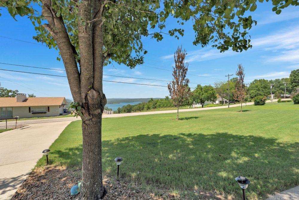 LAKESIDE TERRACE - Residential