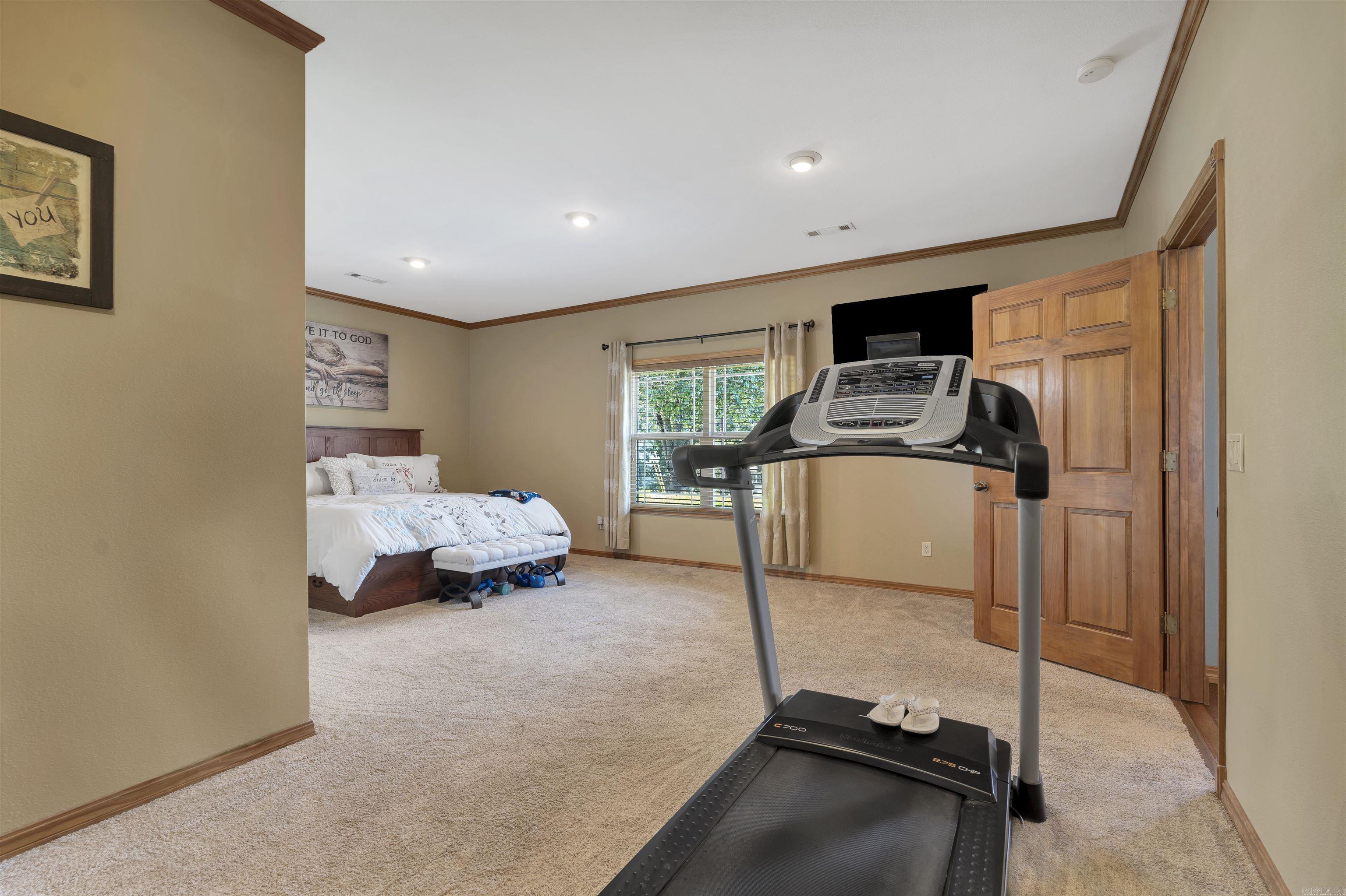 LAKESIDE TERRACE - Residential